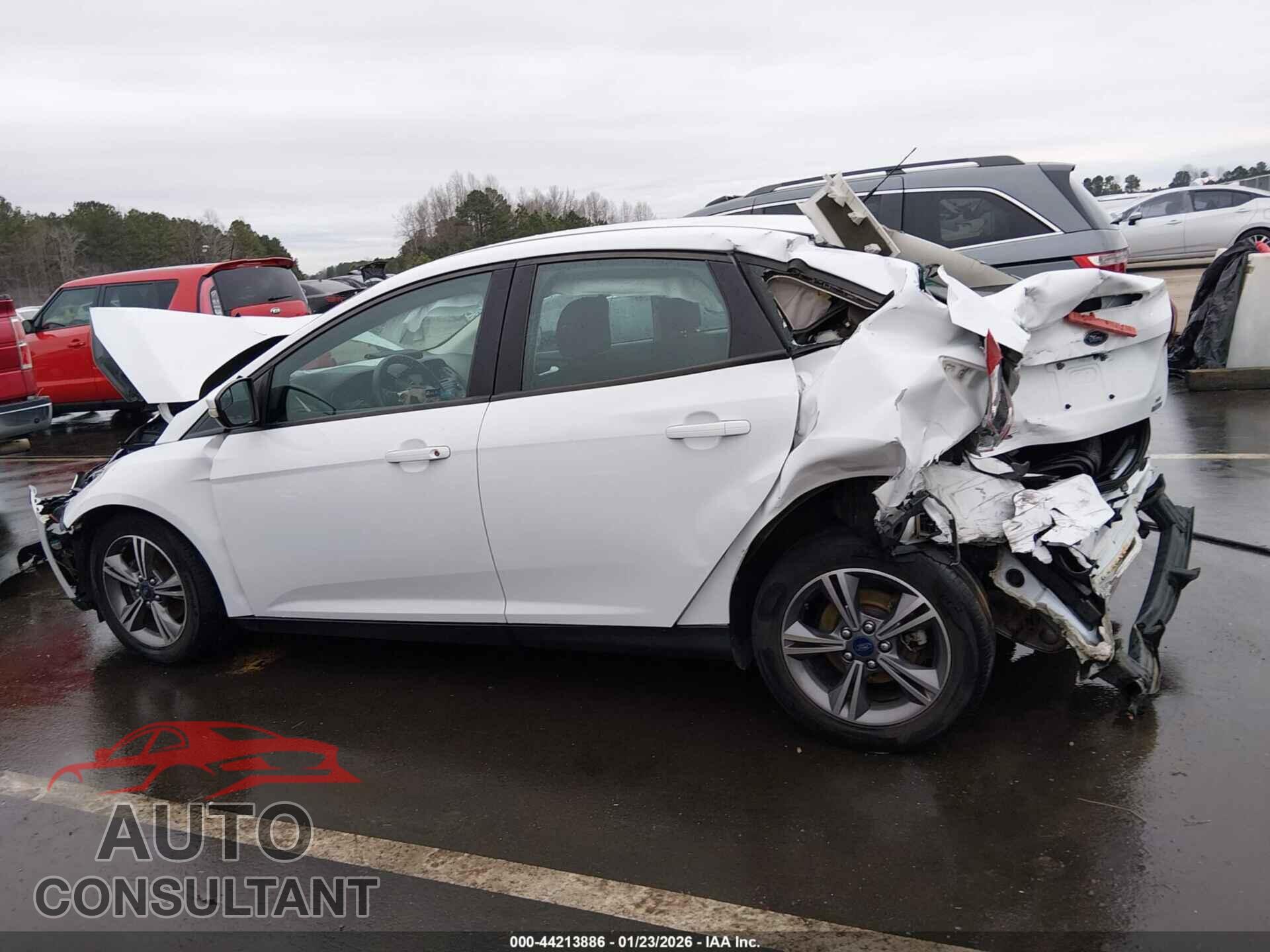 FORD FOCUS 2017 - 1FADP3FE2HL311608