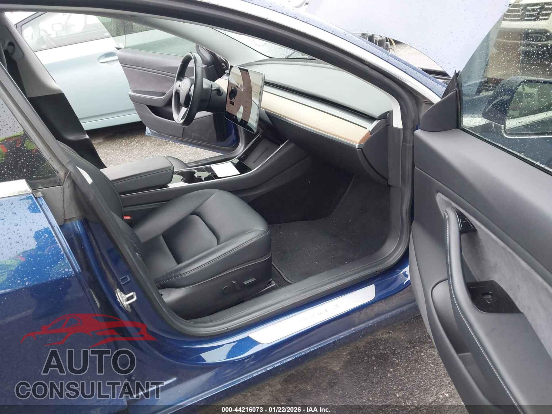 TESLA MODEL 3 2018 - 5YJ3E1EA9JF048590