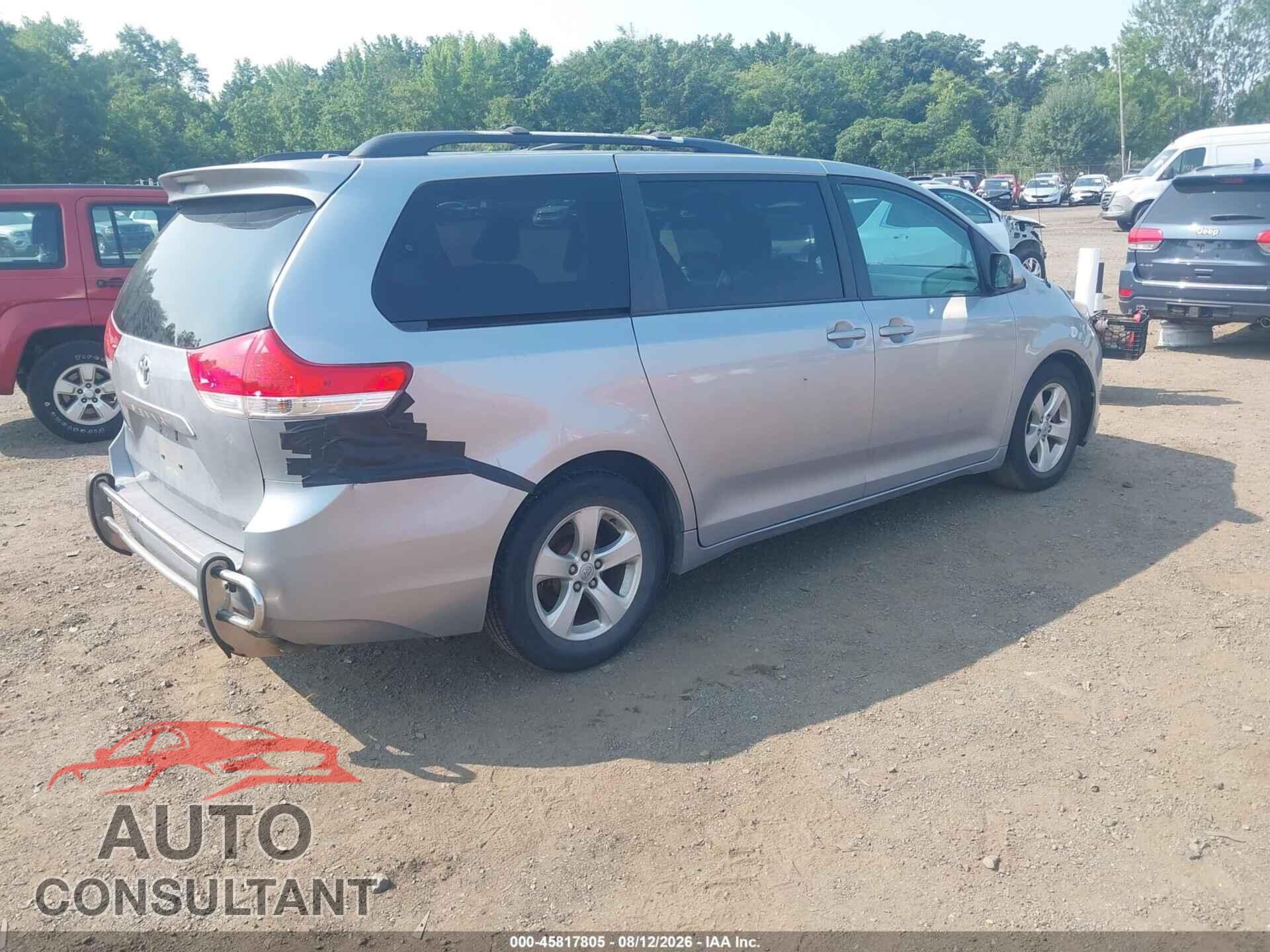 TOYOTA SIENNA 2013 - 5TDKK3DC8DS395105