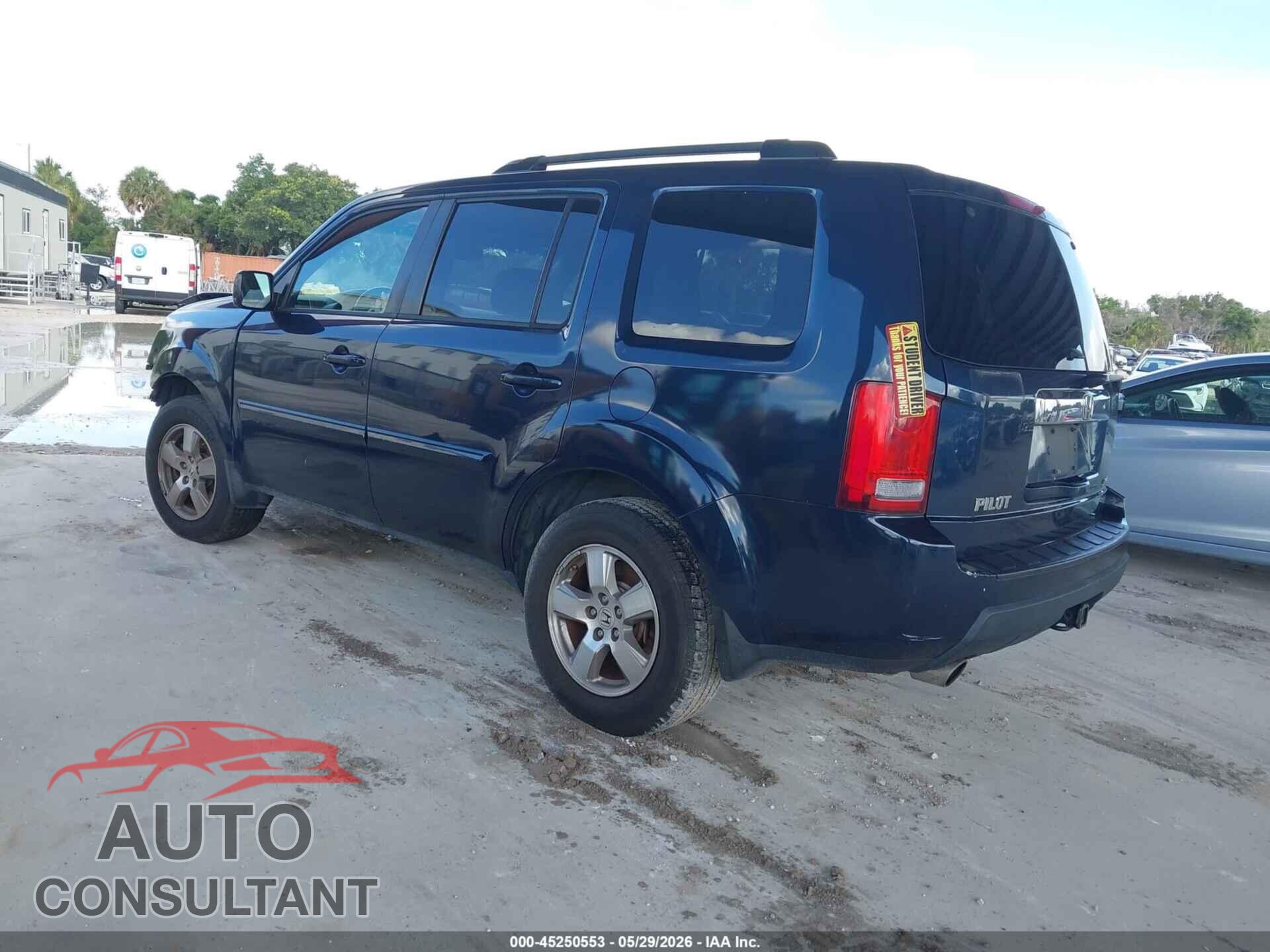 HONDA PILOT 2011 - 5FNYF4H59BB034967