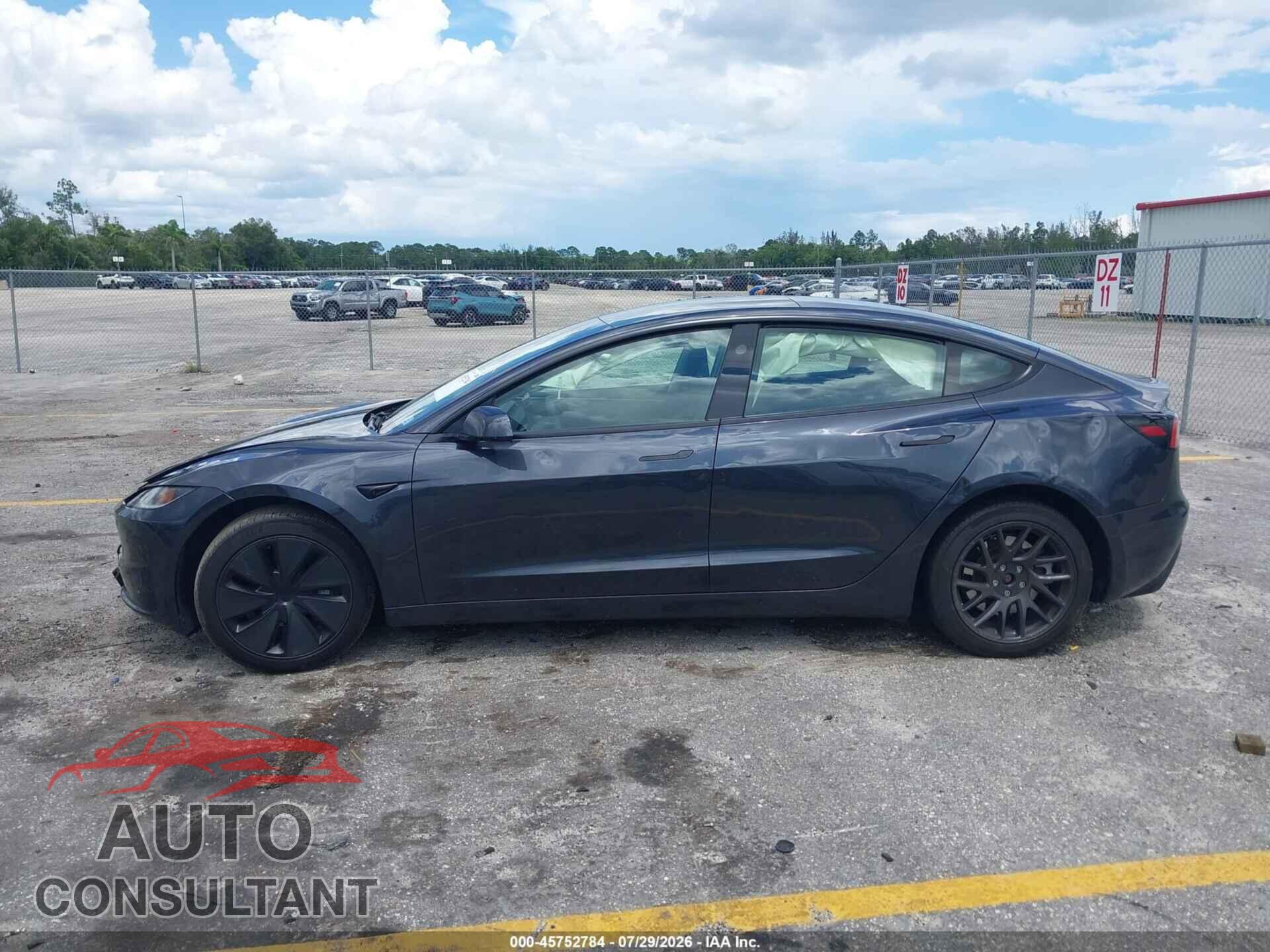 TESLA MODEL 3 2024 - 5YJ3E1EA9RF870964