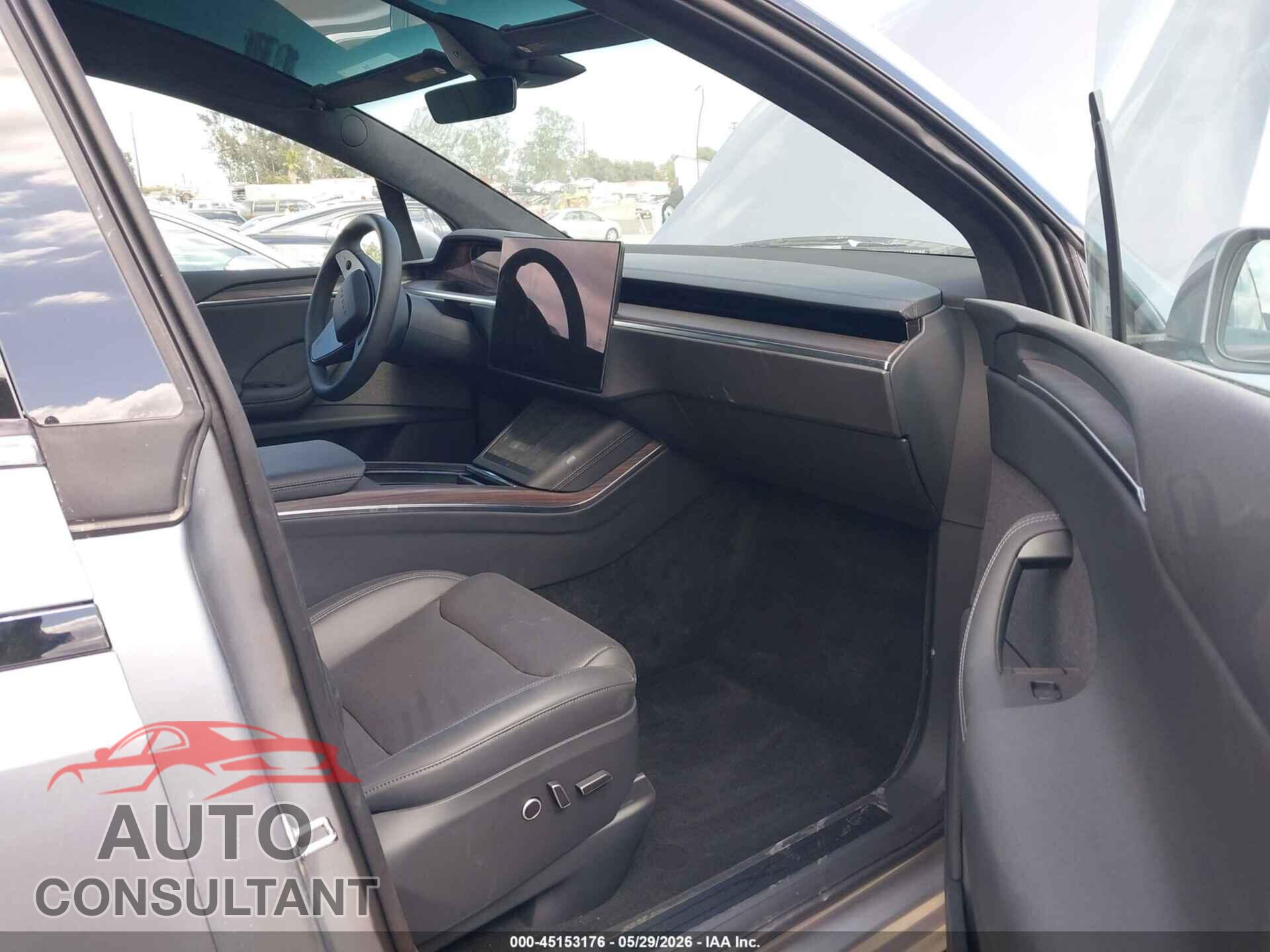 TESLA MODEL X 2025 - 7SAXCBE5XSF469741
