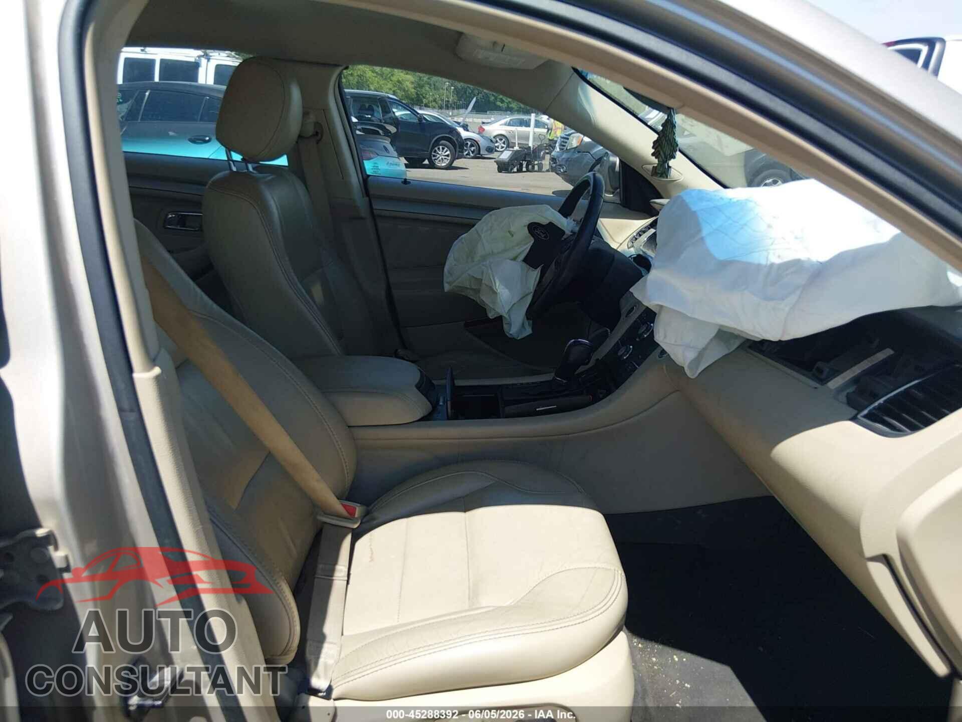 FORD TAURUS 2017 - 1FAHP2H85HG112046