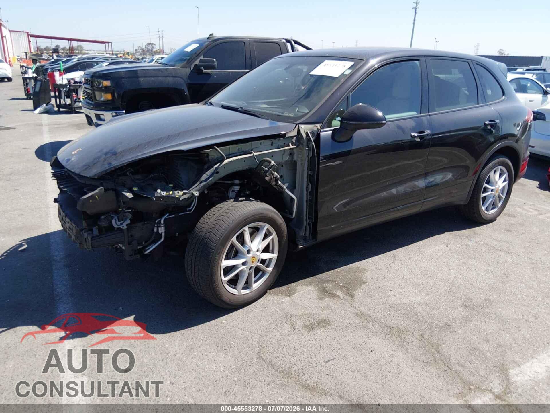PORSCHE CAYENNE 2016 - WP1AA2A21GKA10868