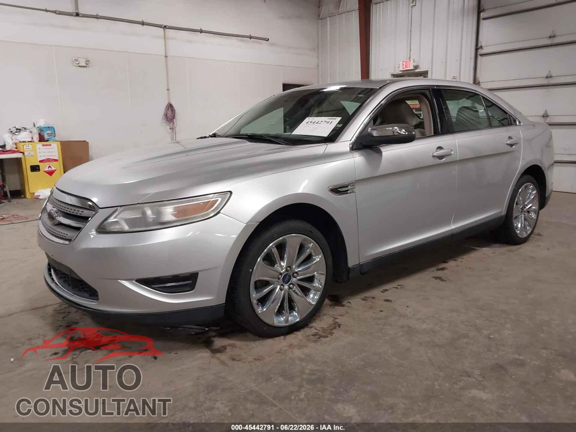 FORD TAURUS 2010 - 1FAHP2FW4AG118699