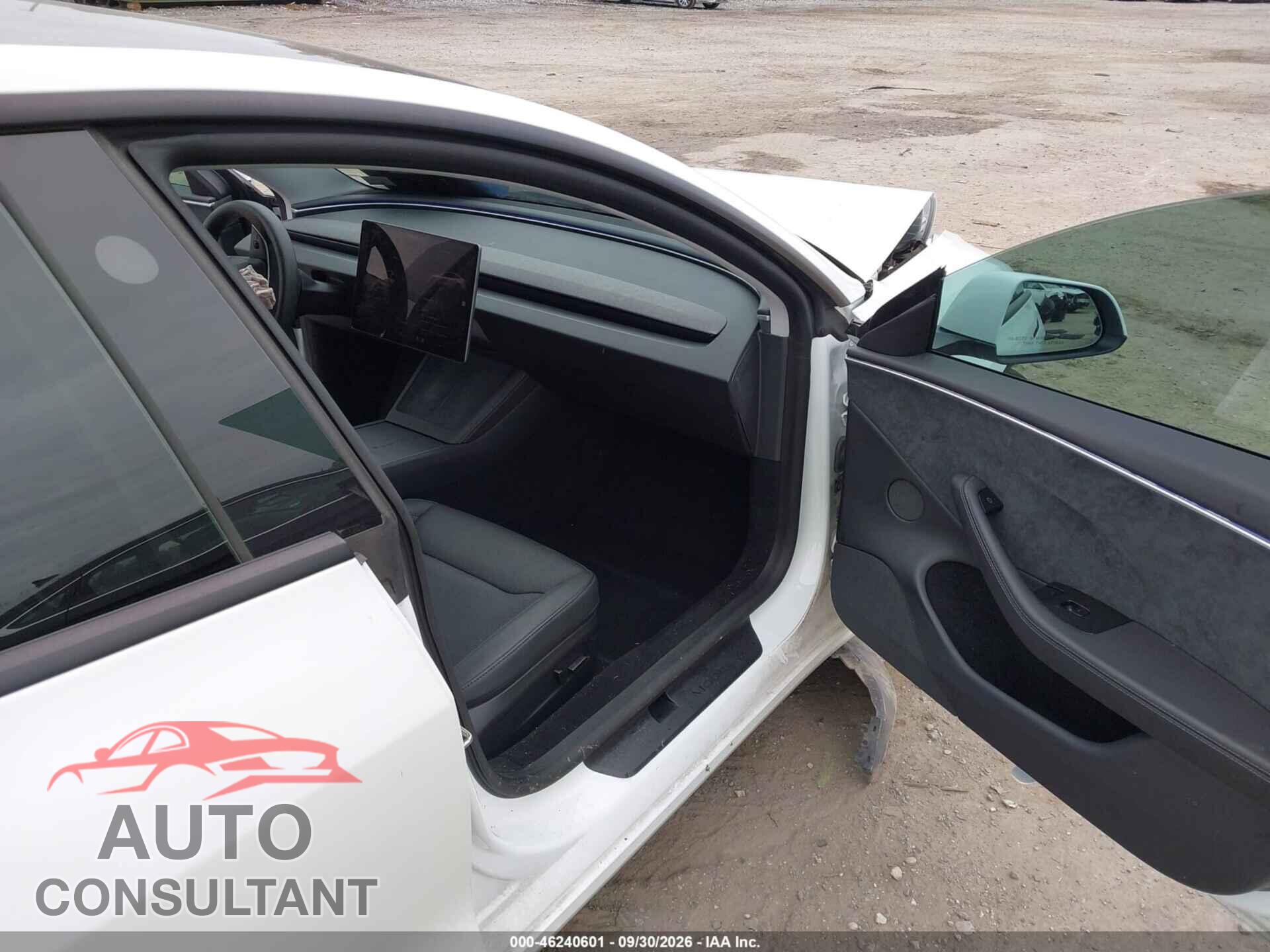 TESLA MODEL 3 2024 - 5YJ3E1EB4RF824242