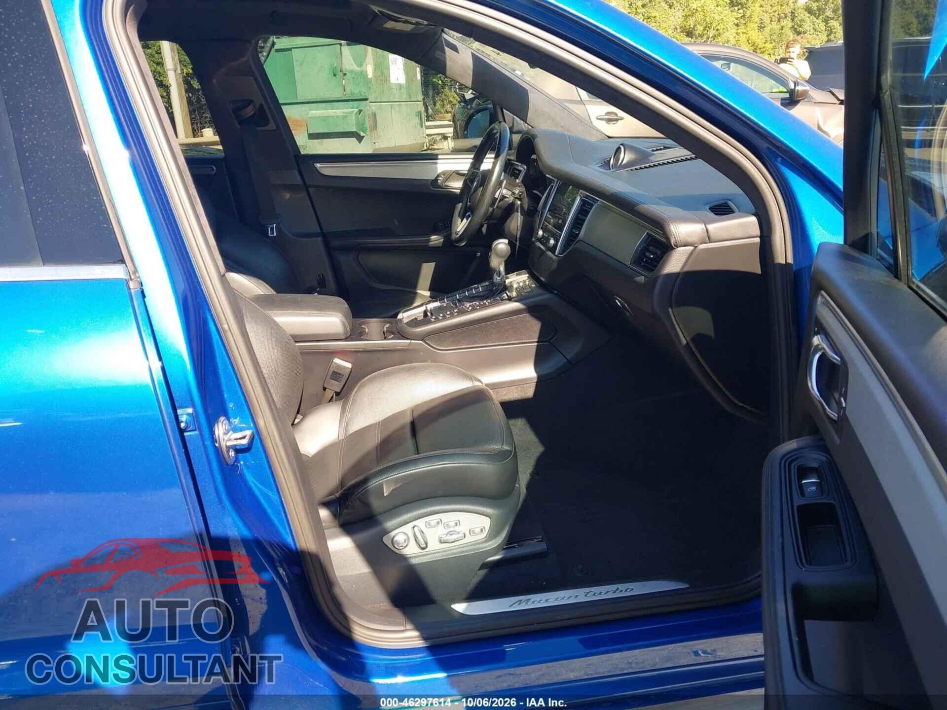 PORSCHE MACAN 2017 - WP1AF2A54HLB60075