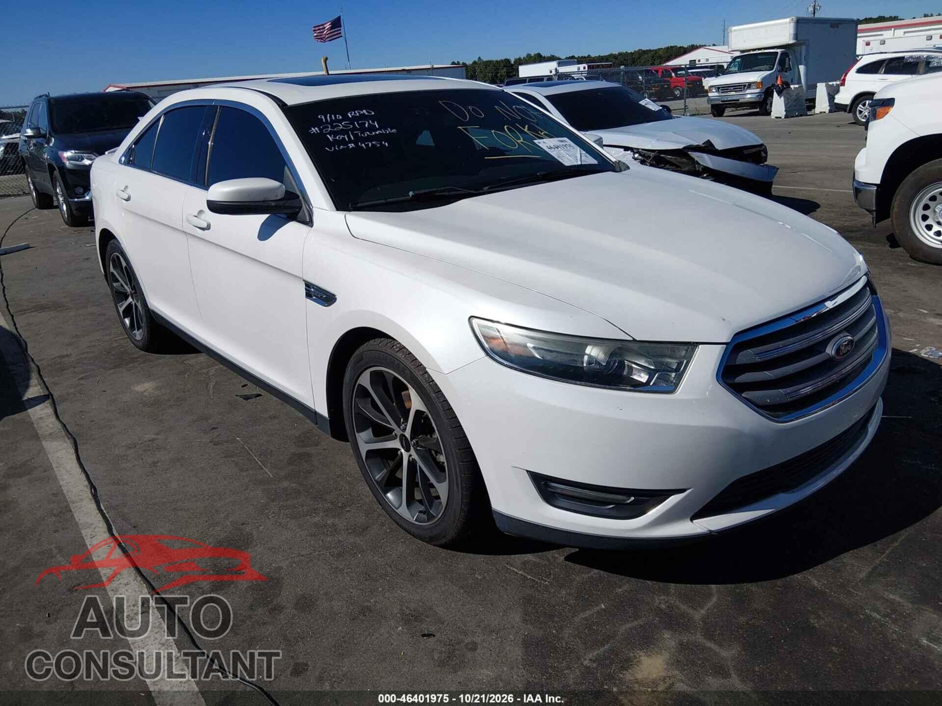 FORD TAURUS 2015 - 1FAHP2E80FG194754