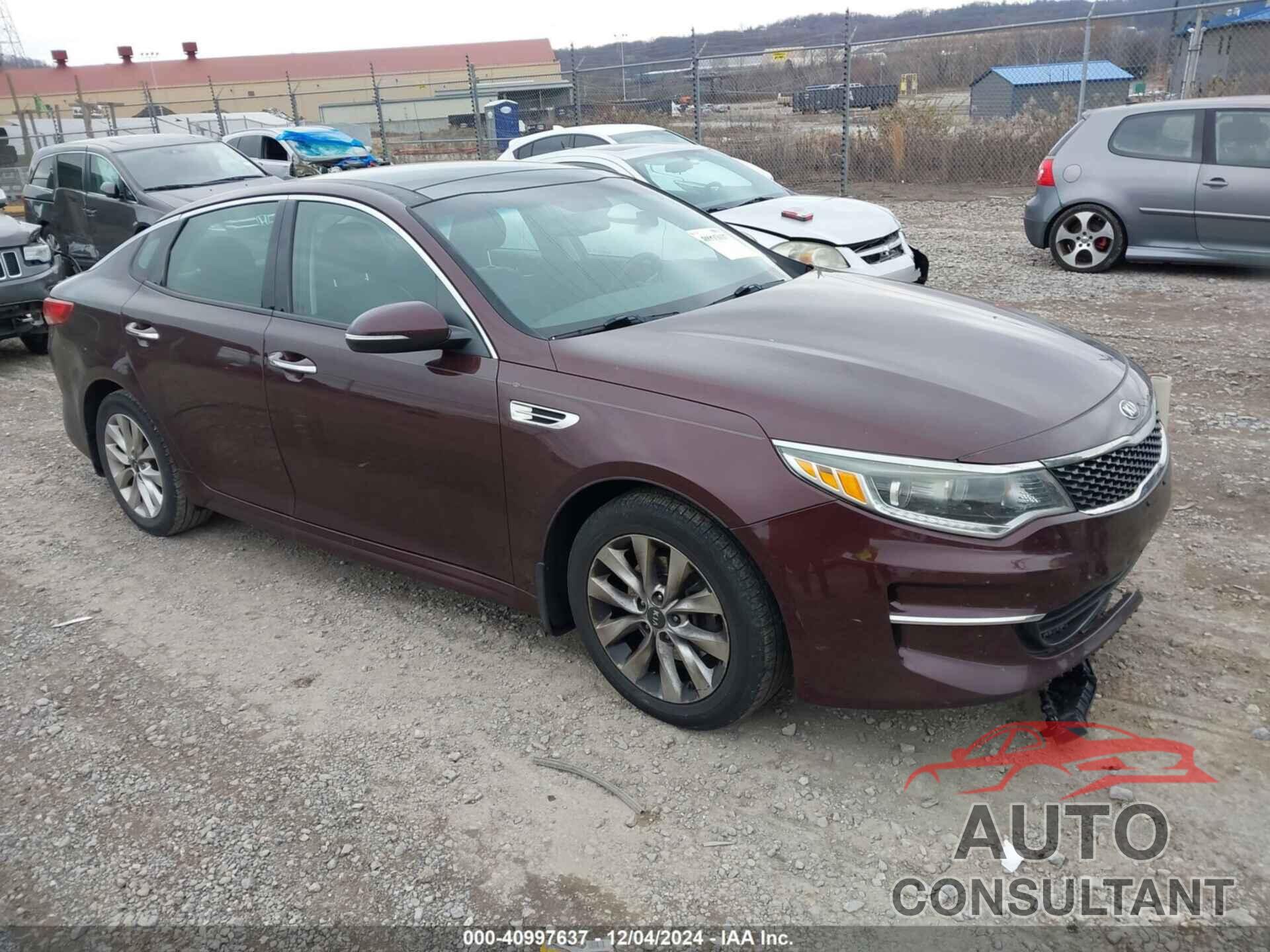 KIA OPTIMA 2018 - 5XXGU4L30JG237300