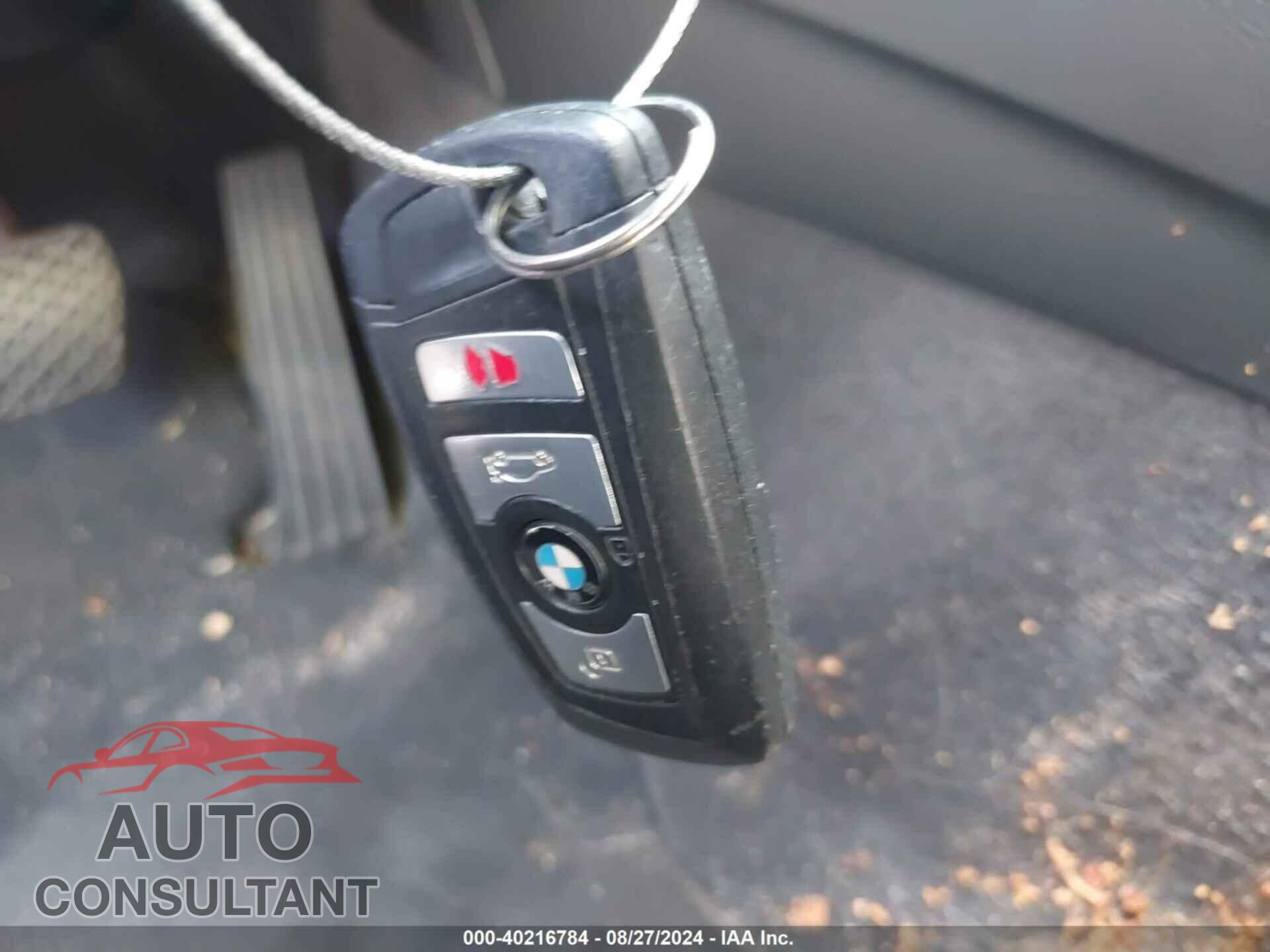 BMW 320I 2016 - WBA8E5G52GNU21005