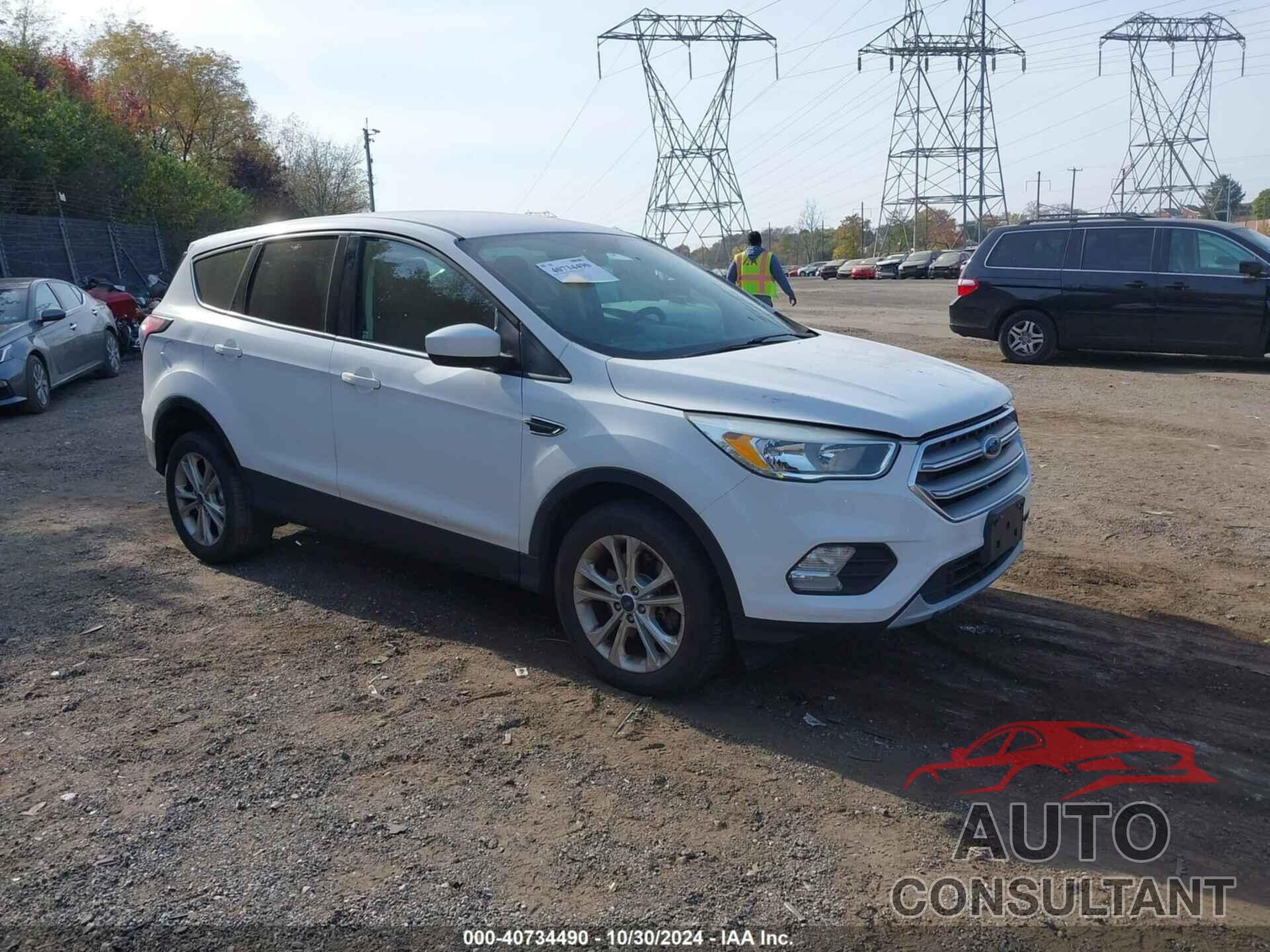 FORD ESCAPE 2017 - 1FMCU9GD2HUB34216