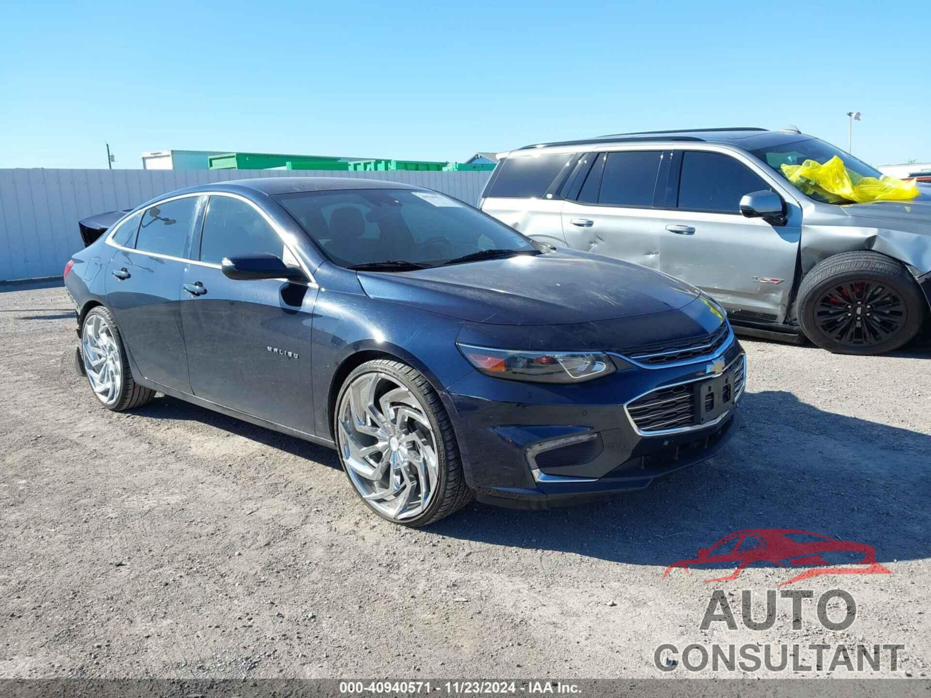 CHEVROLET MALIBU 2017 - 1G1ZE5ST5HF182051