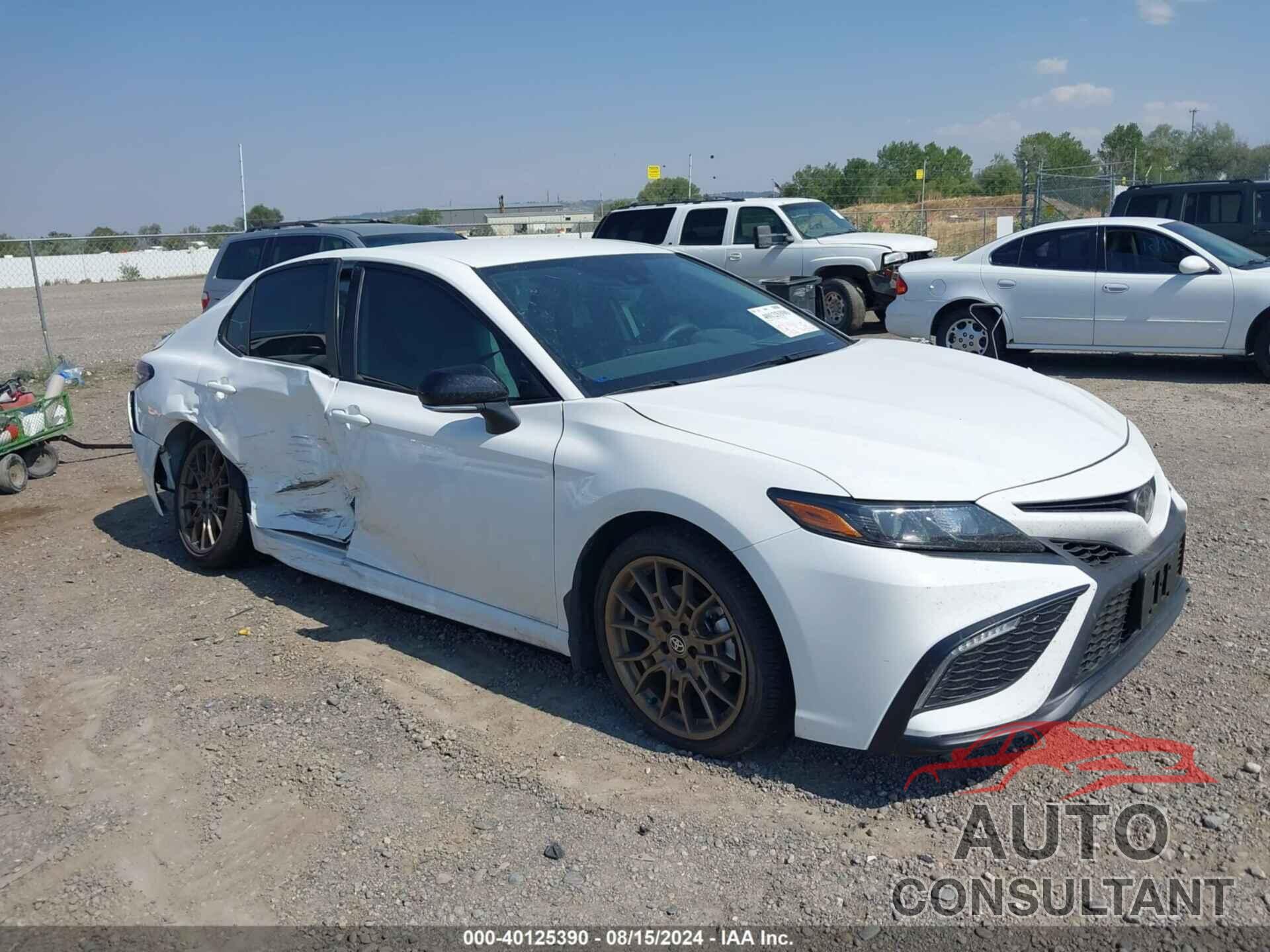 TOYOTA CAMRY 2024 - 4T1G11BKXRU124262