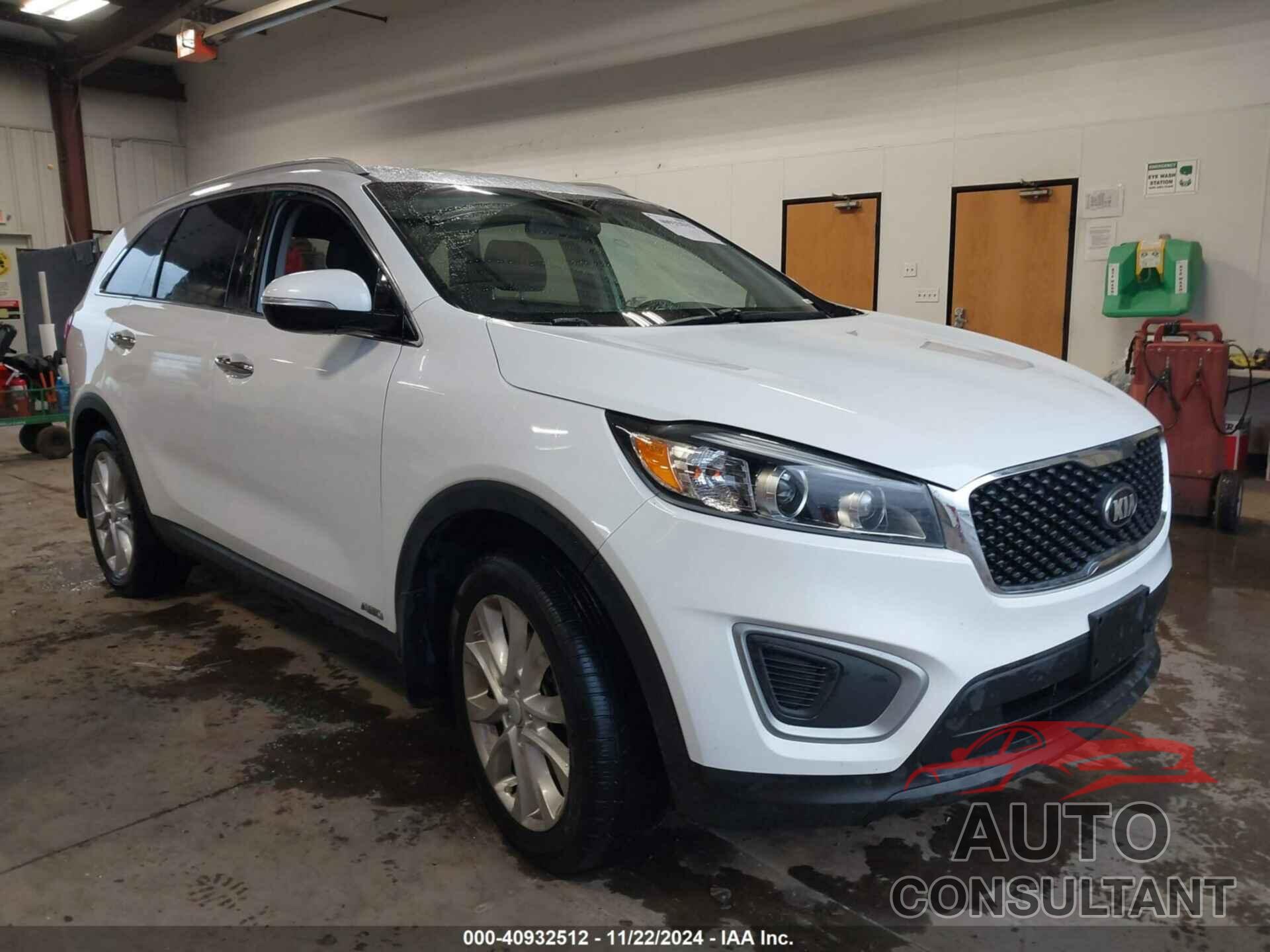 KIA SORENTO 2017 - 5XYPGDA38HG252305