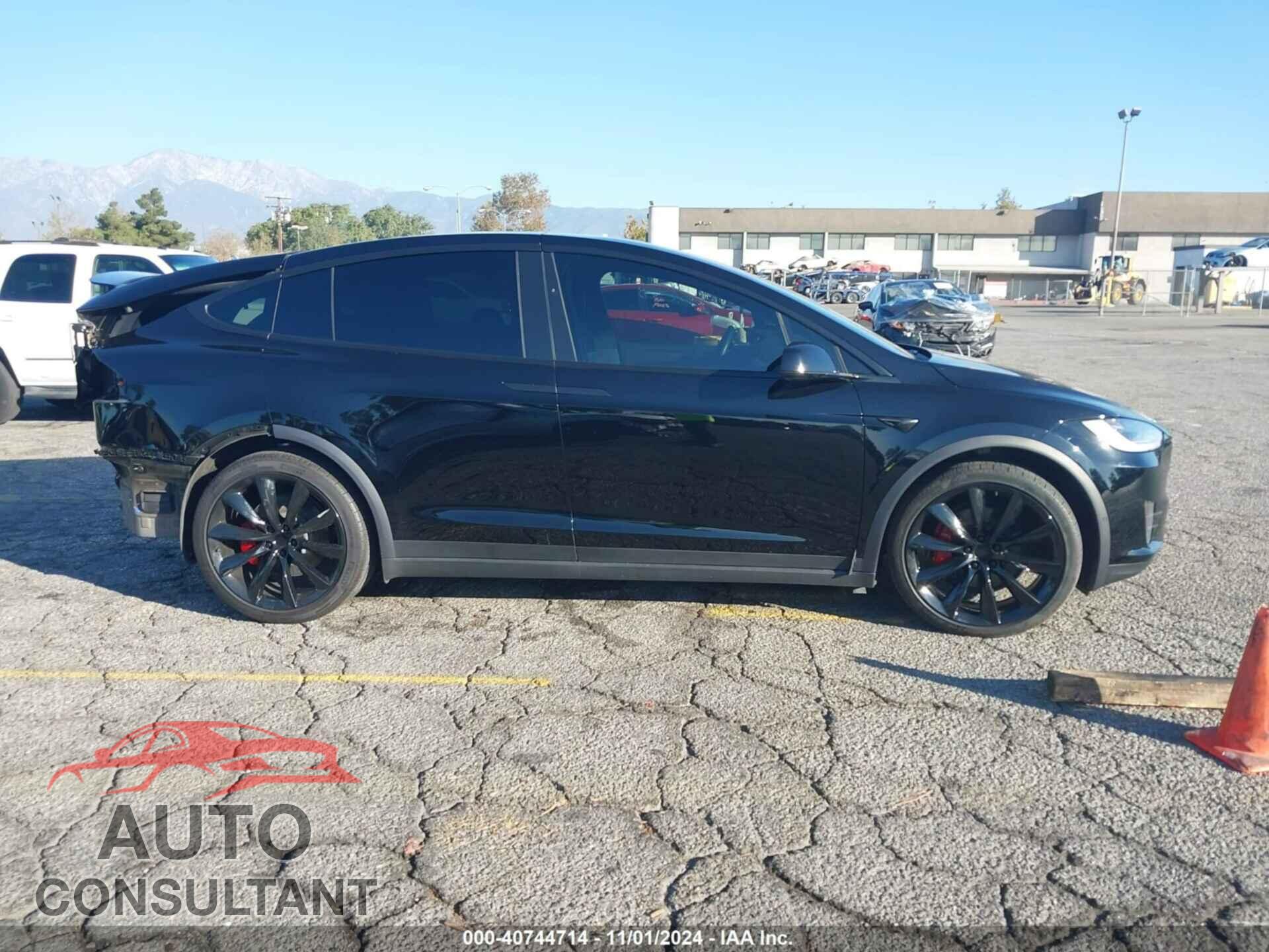 TESLA MODEL X 2020 - 5YJXCDE26LF239727