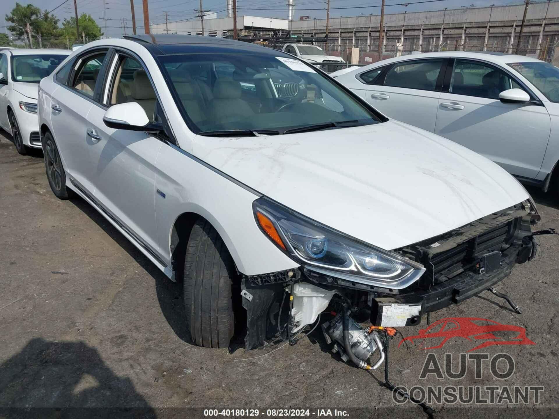 HYUNDAI SONATA HYBRID 2019 - KMHE34L36KA088670