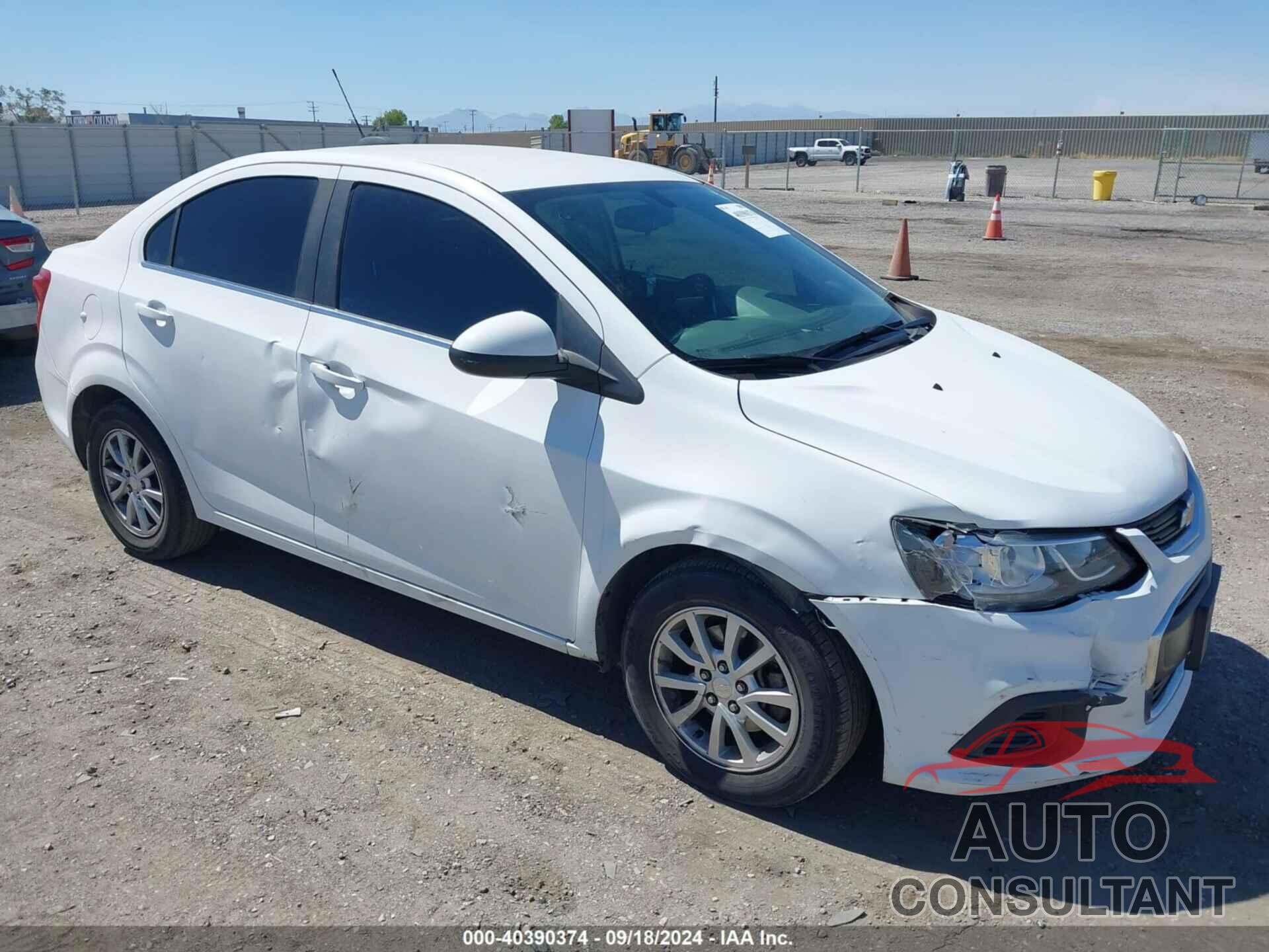 CHEVROLET SONIC 2017 - 1G1JD5SG5H4141532