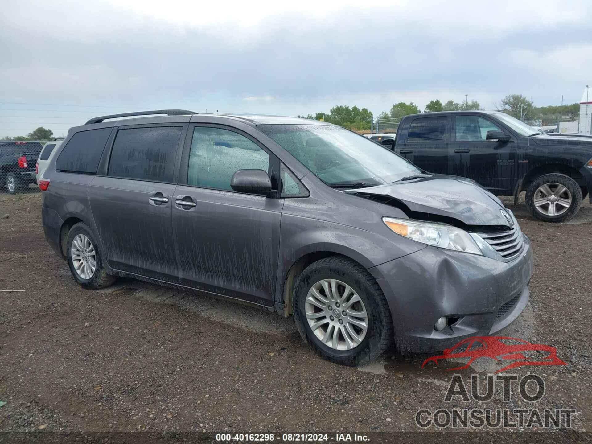 TOYOTA SIENNA 2015 - 5TDYK3DC5FS685945