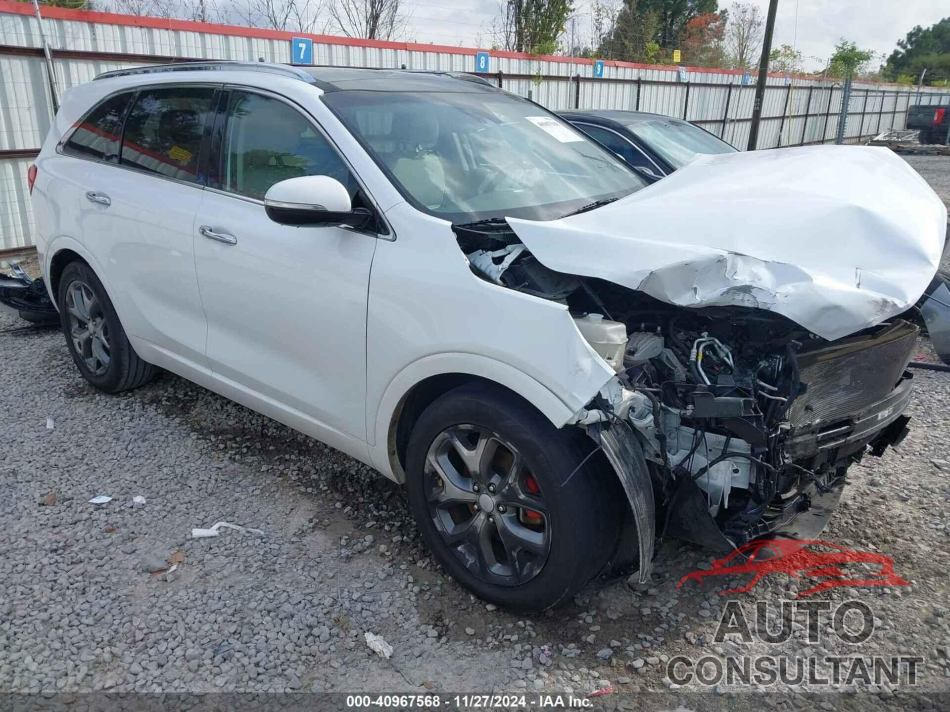 KIA SORENTO 2018 - 5XYPK4A5XJG418555