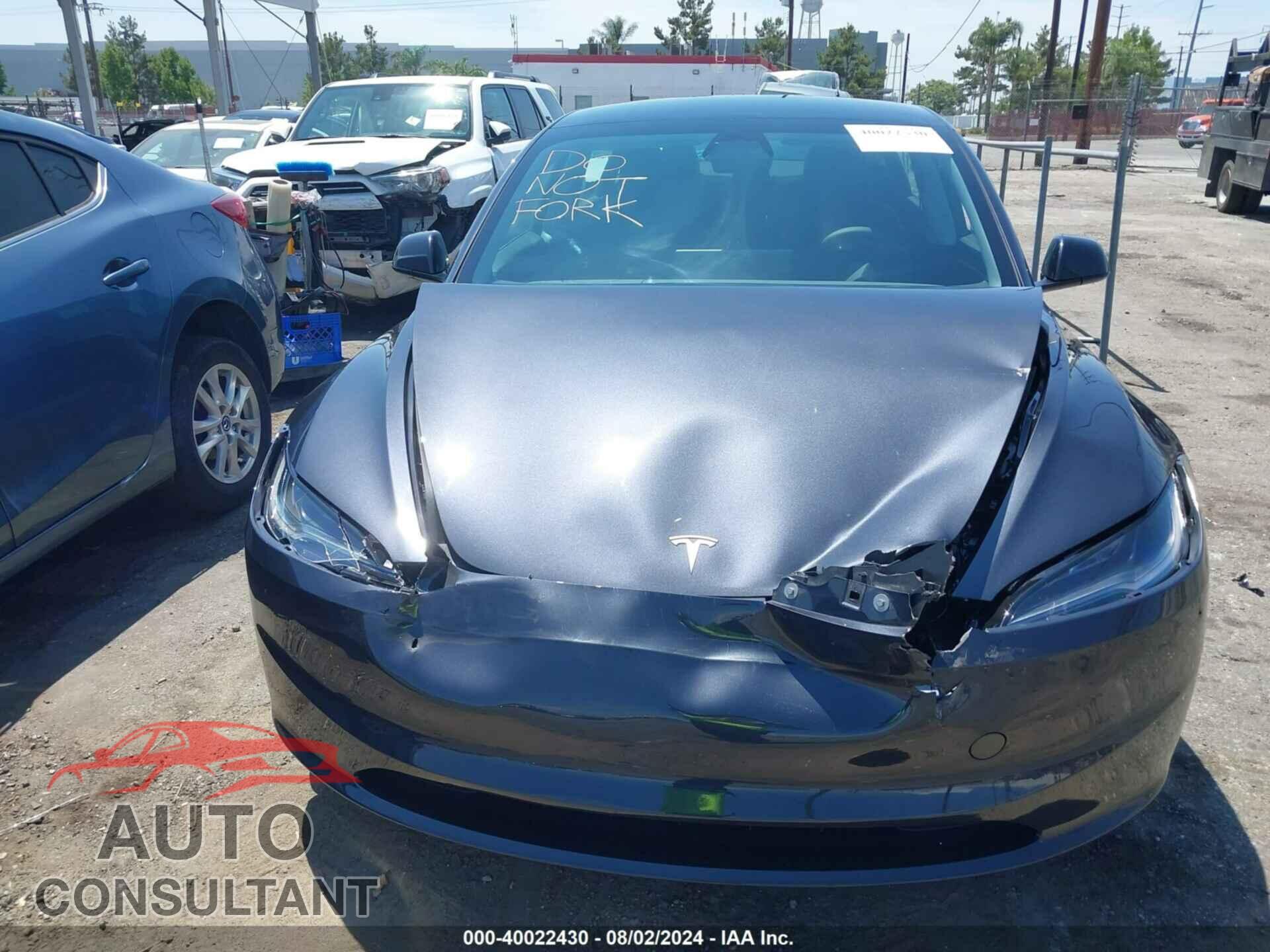 TESLA MODEL 3 2024 - 5YJ3E1EB9RF768752