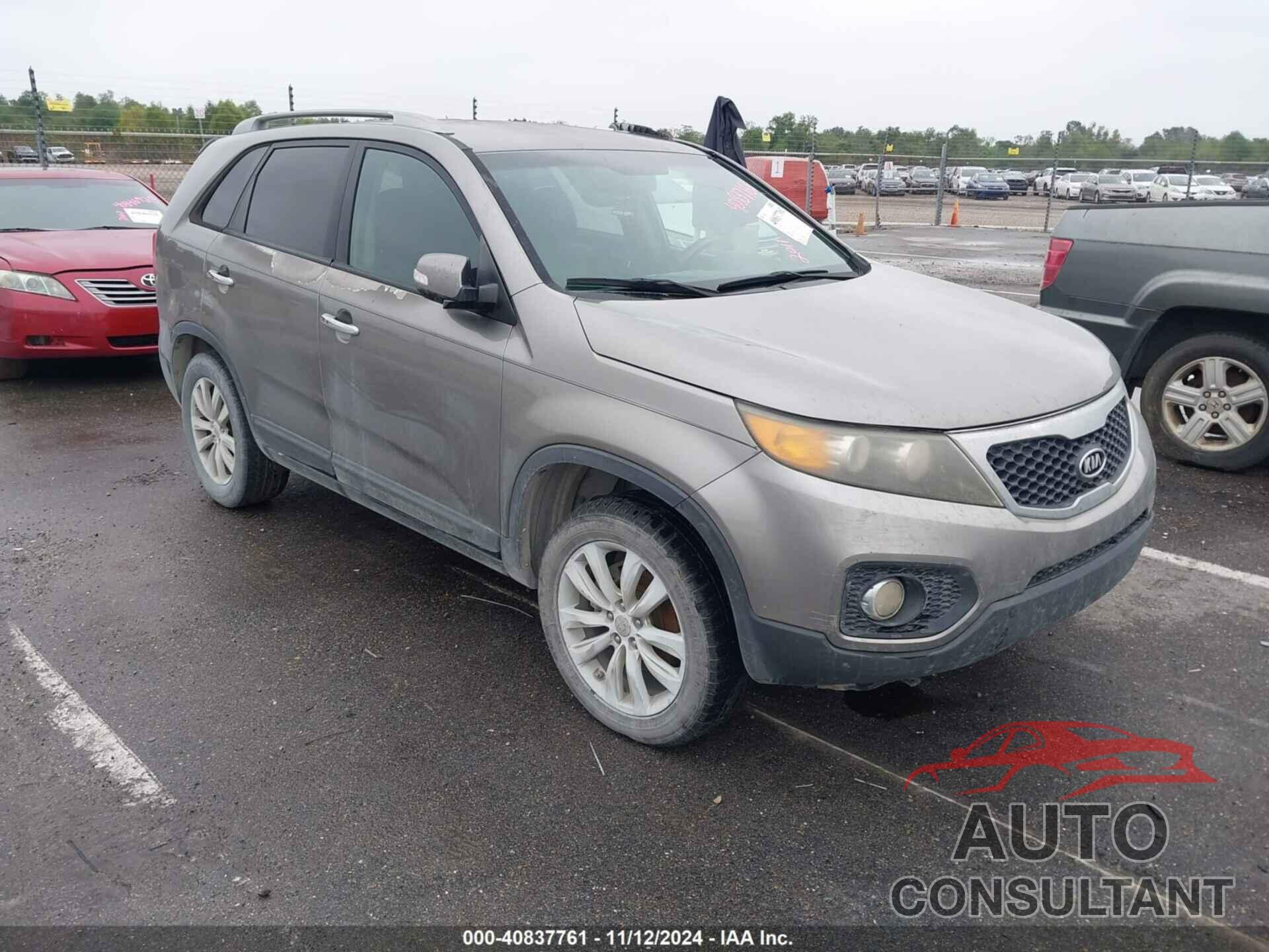 KIA SORENTO 2011 - 5XYKU3A14BG021727