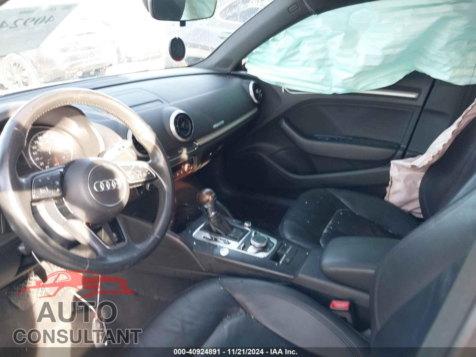 AUDI A3 2018 - WAUAUGFF3J1030874