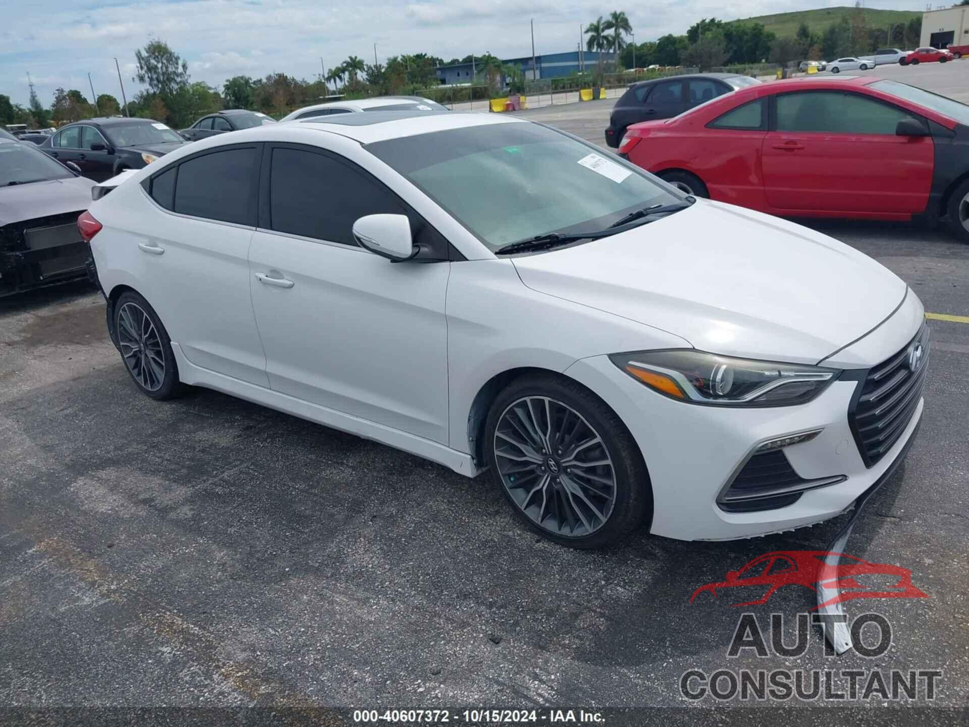 HYUNDAI ELANTRA 2018 - KMHD04LB3JU543967