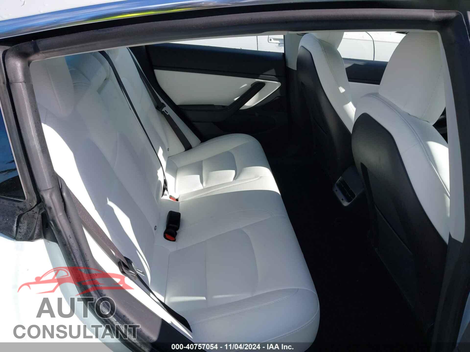 TESLA MODEL 3 2018 - 5YJ3E1EB7JF096761