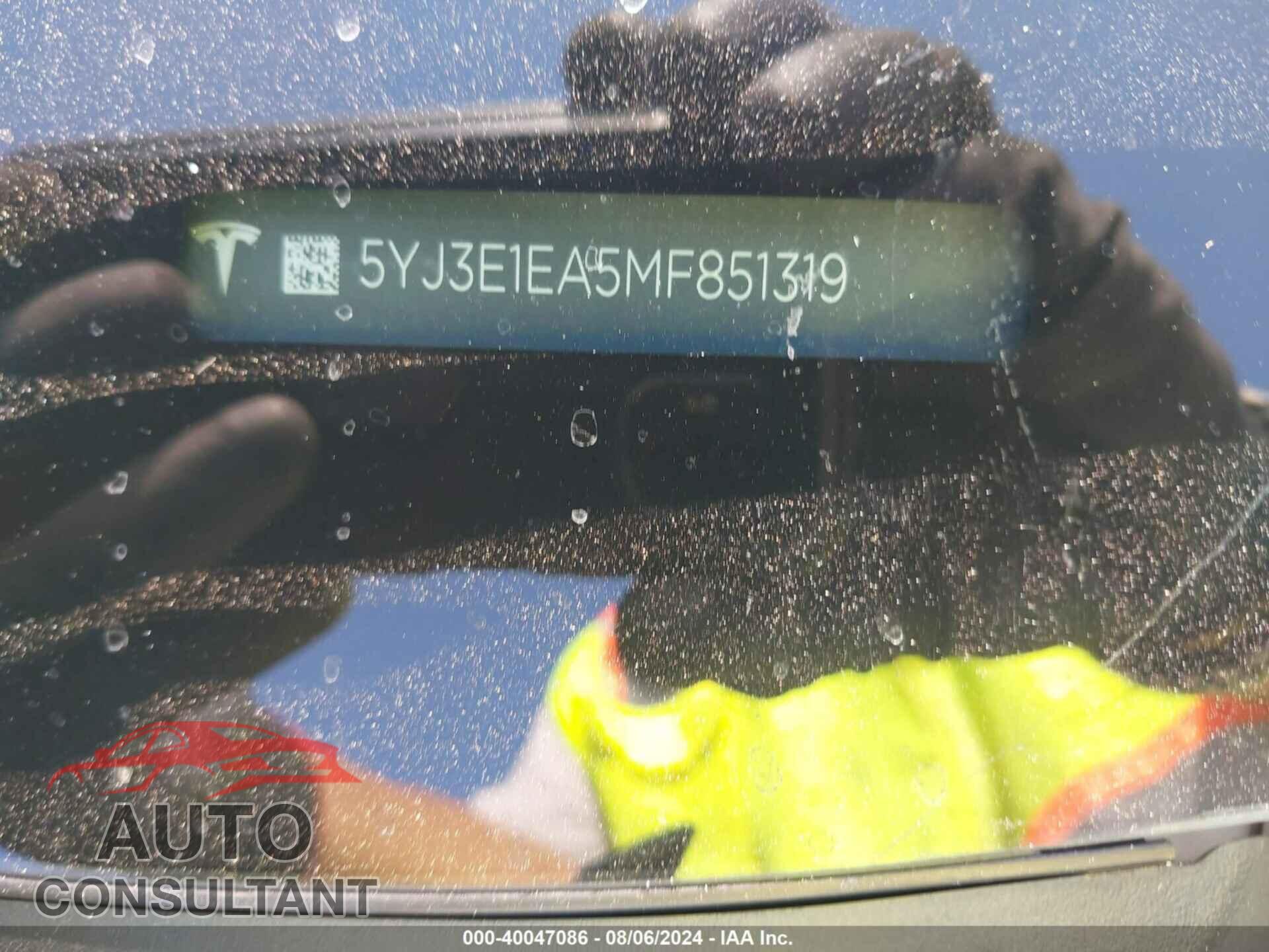 TESLA MODEL 3 2021 - 5YJ3E1EA5MF851319