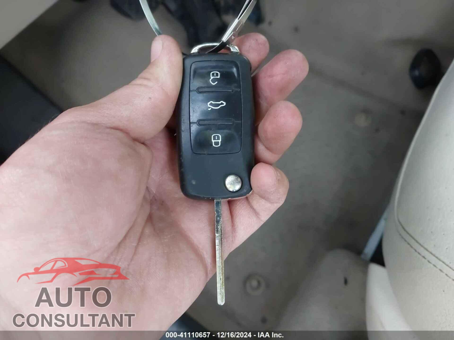 VOLKSWAGEN JETTA 2012 - 3VWLL7AJ2CM422838