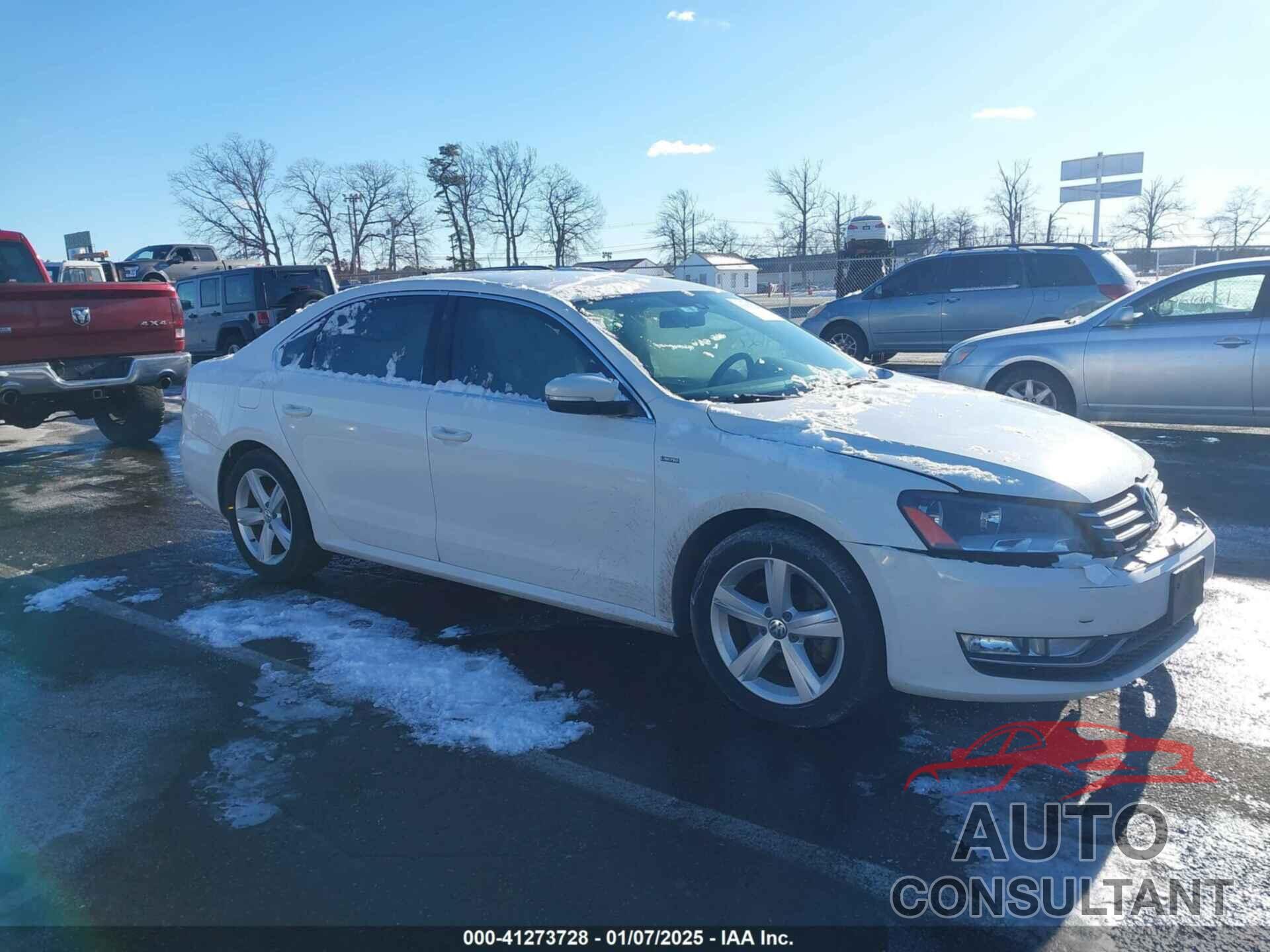 VOLKSWAGEN PASSAT 2015 - 1VWAT7A30FC106191
