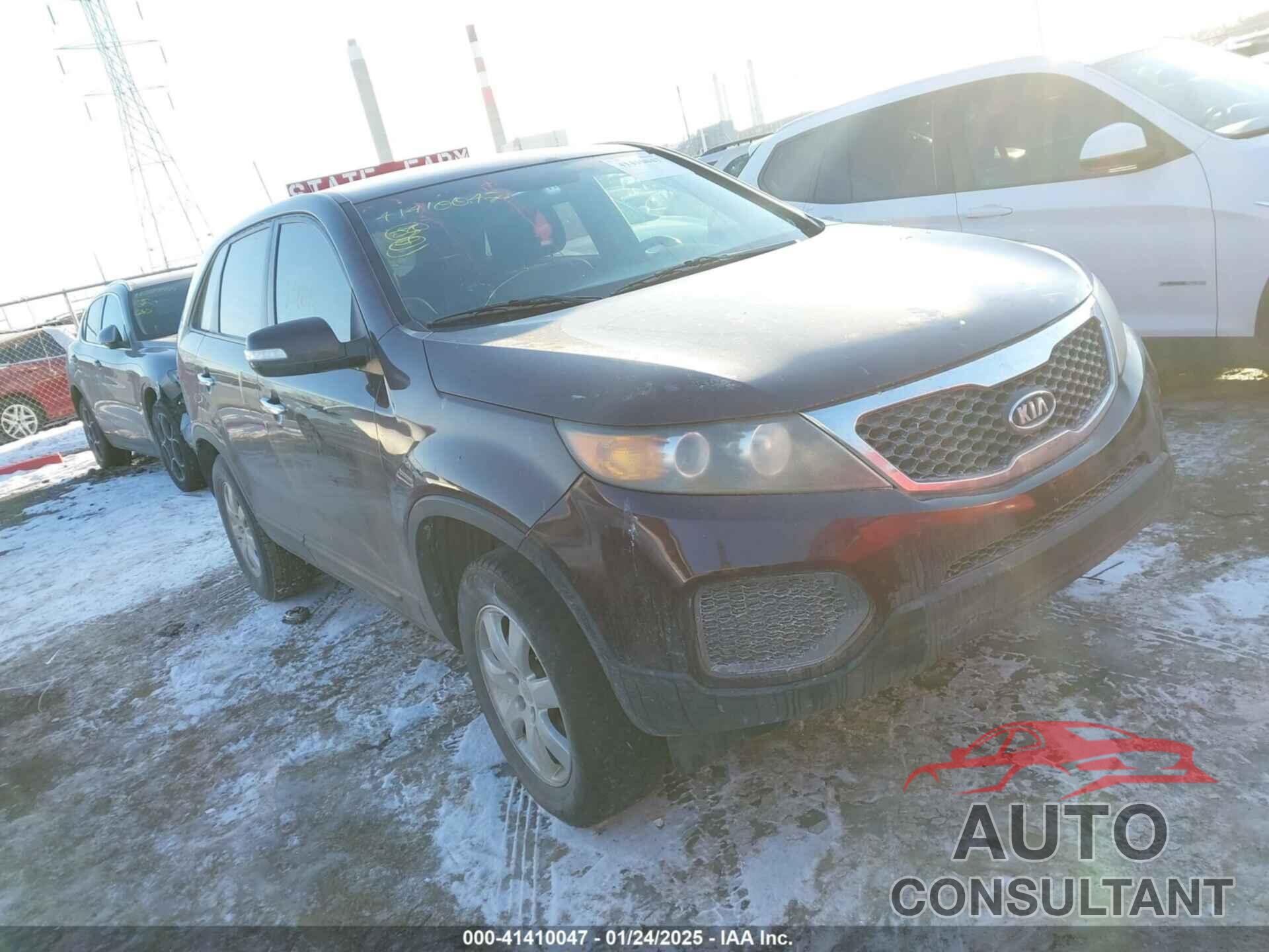 KIA SORENTO 2011 - 5XYKT3A11BG147854
