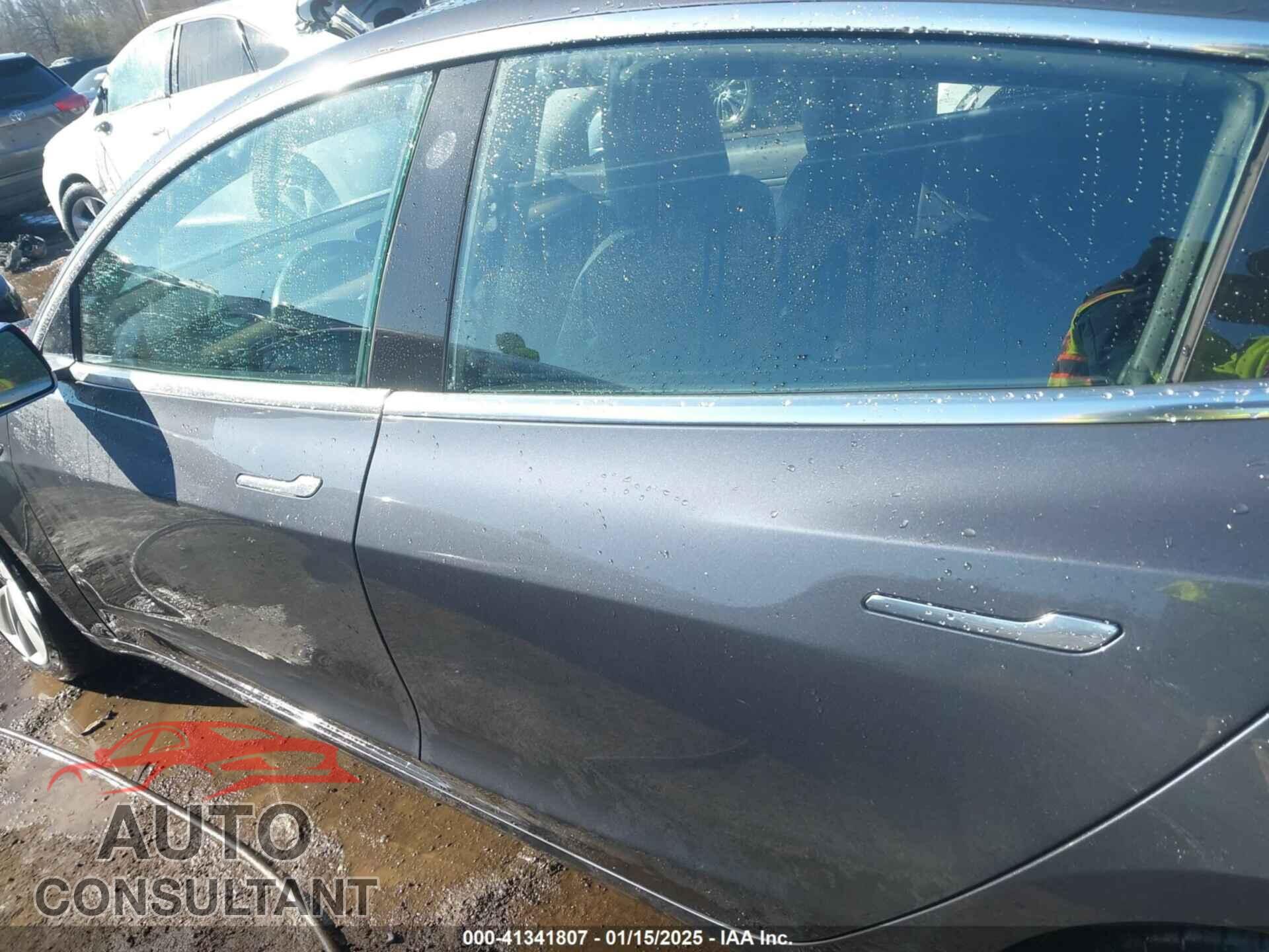 TESLA MODEL 3 2018 - 5YJ3E1EA9JF020031