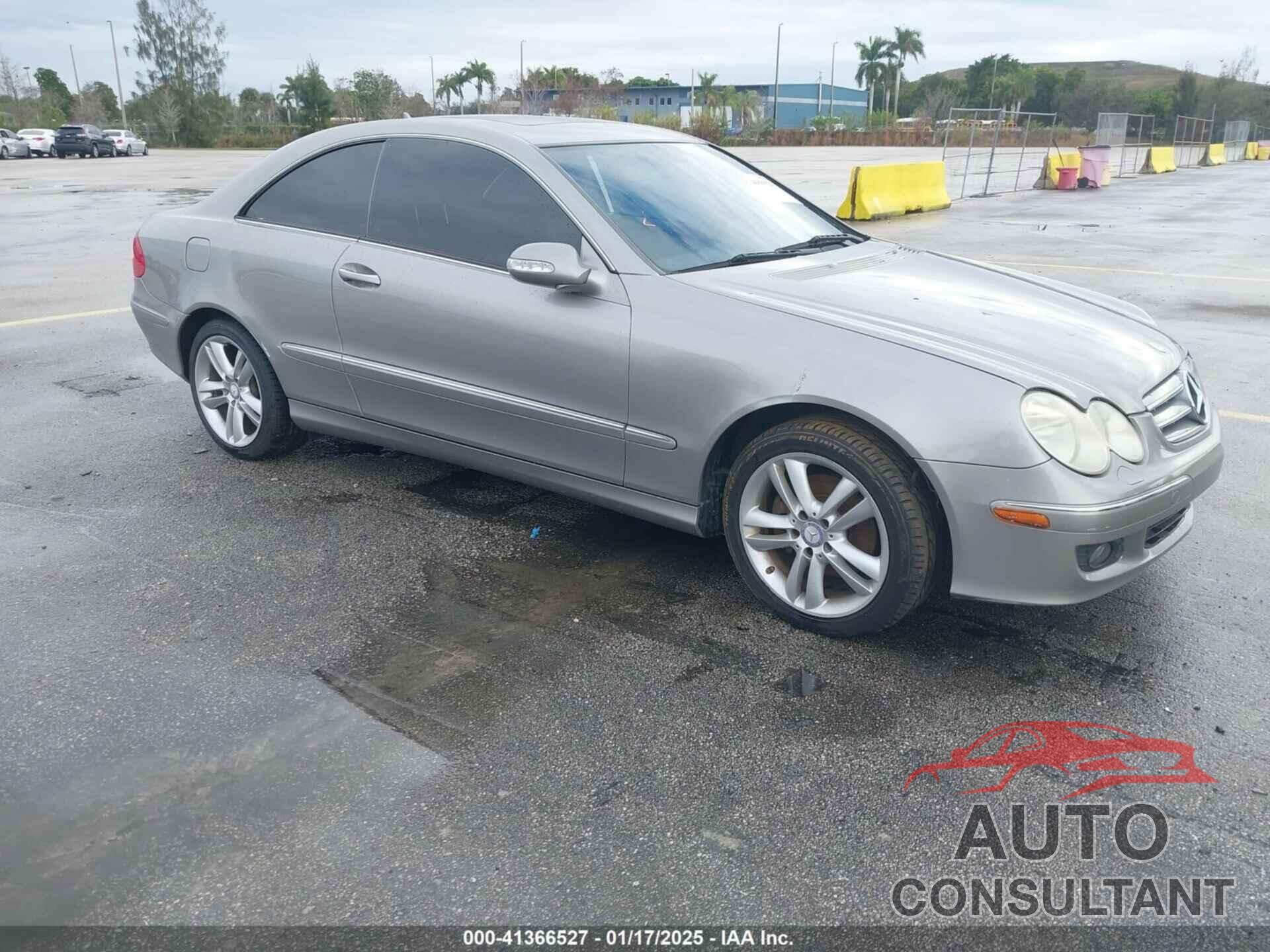 MERCEDES-BENZ CLK 350 2009 - WDBTJ56HX9F262704