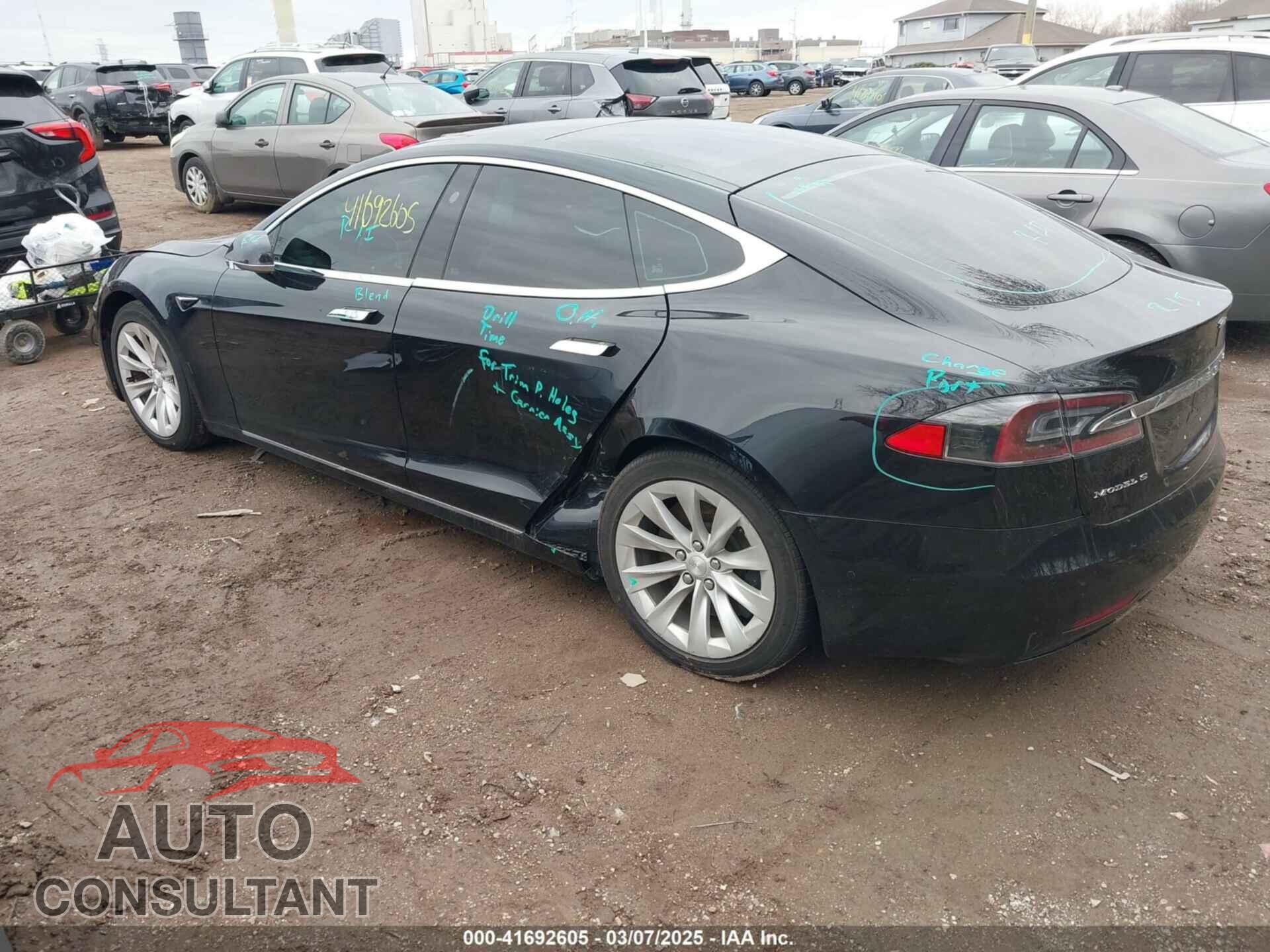 TESLA MODEL S 2017 - 5YJSA1E25HF215778