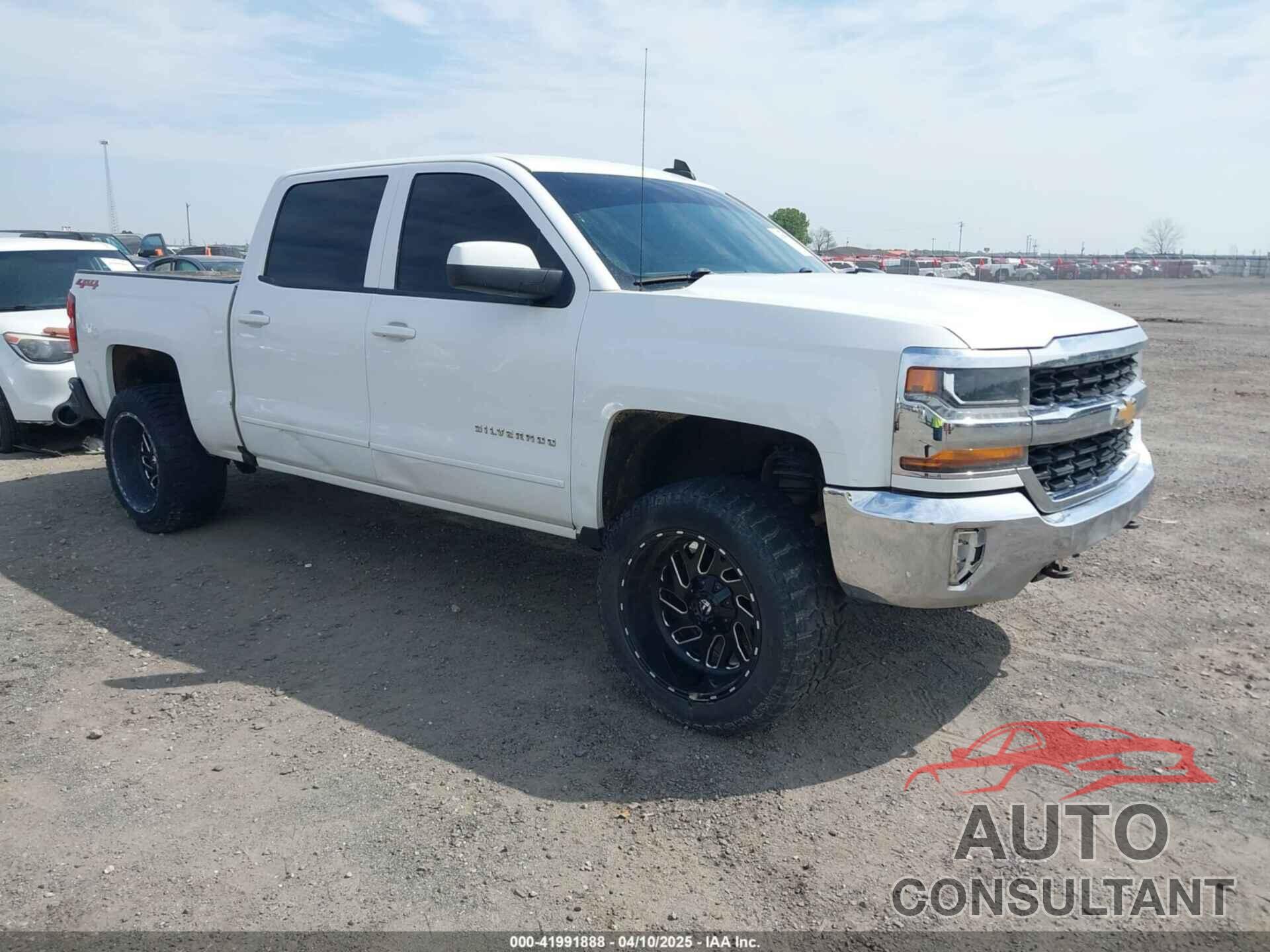 CHEVROLET SILVERADO 1500 2018 - 3GCUKREC1JG280771