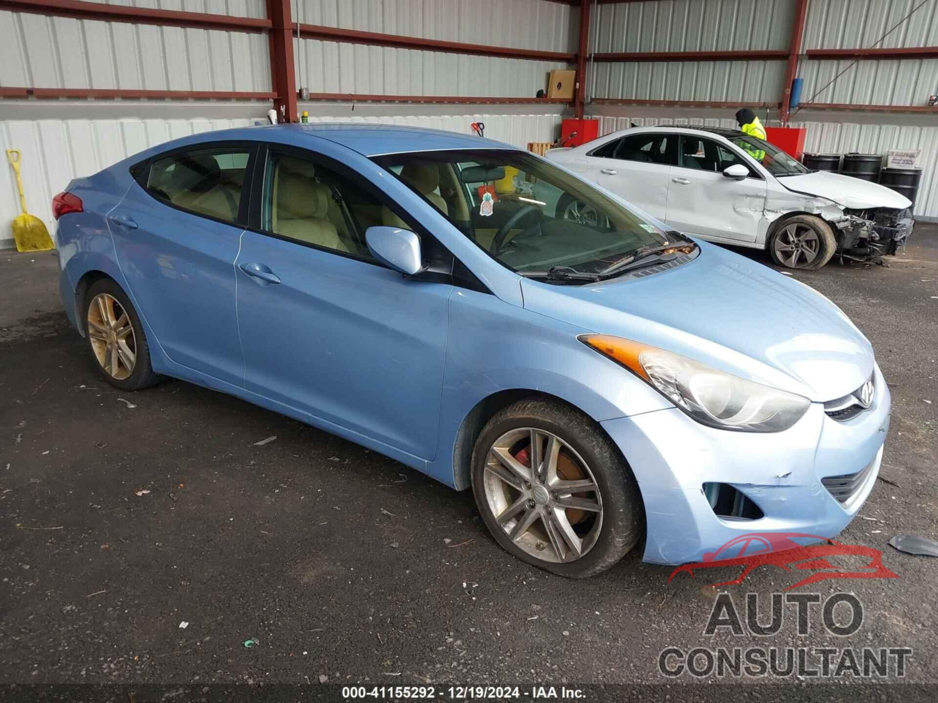 HYUNDAI ELANTRA 2011 - KMHDH4AE2BU147360