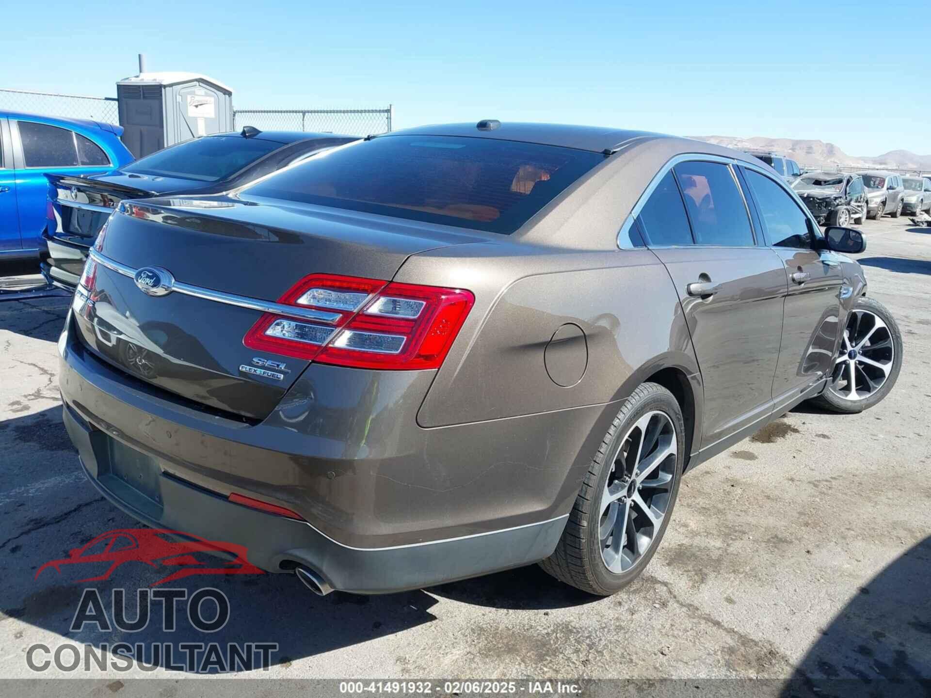 FORD TAURUS 2015 - 1FAHP2E82FG194027