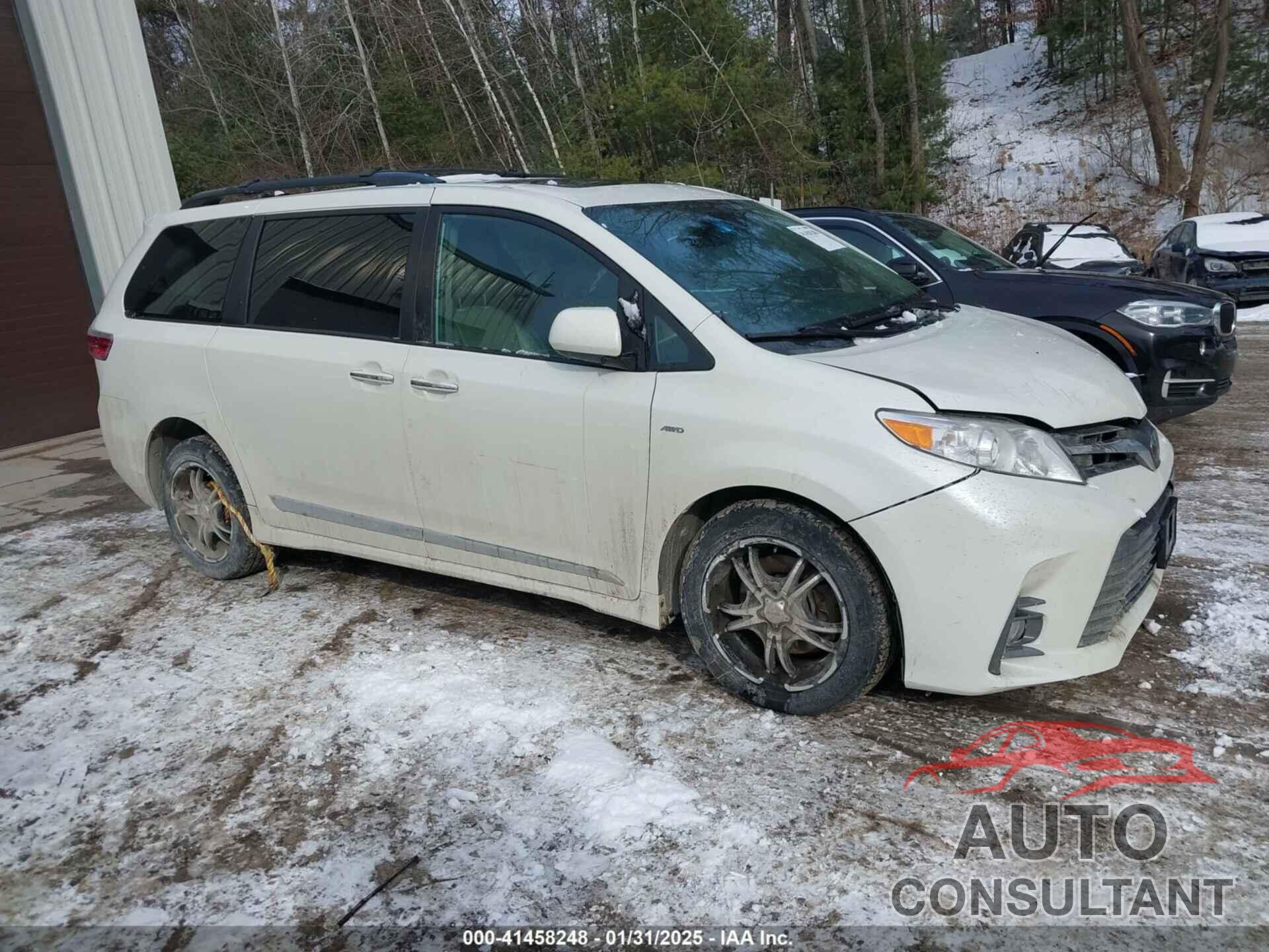 TOYOTA SIENNA 2018 - 5TDDZ3DC2JS191352