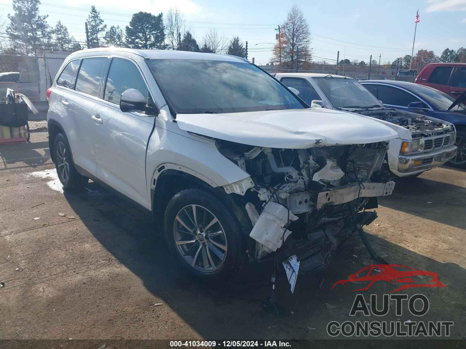 TOYOTA HIGHLANDER 2019 - 5TDKZRFH9KS318845