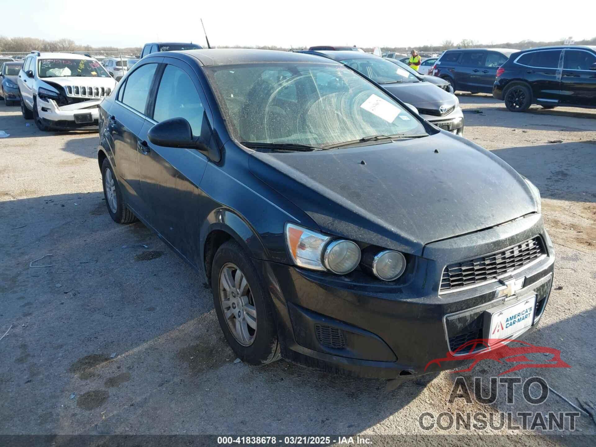 CHEVROLET SONIC 2014 - 1G1JC5SH7E4127137