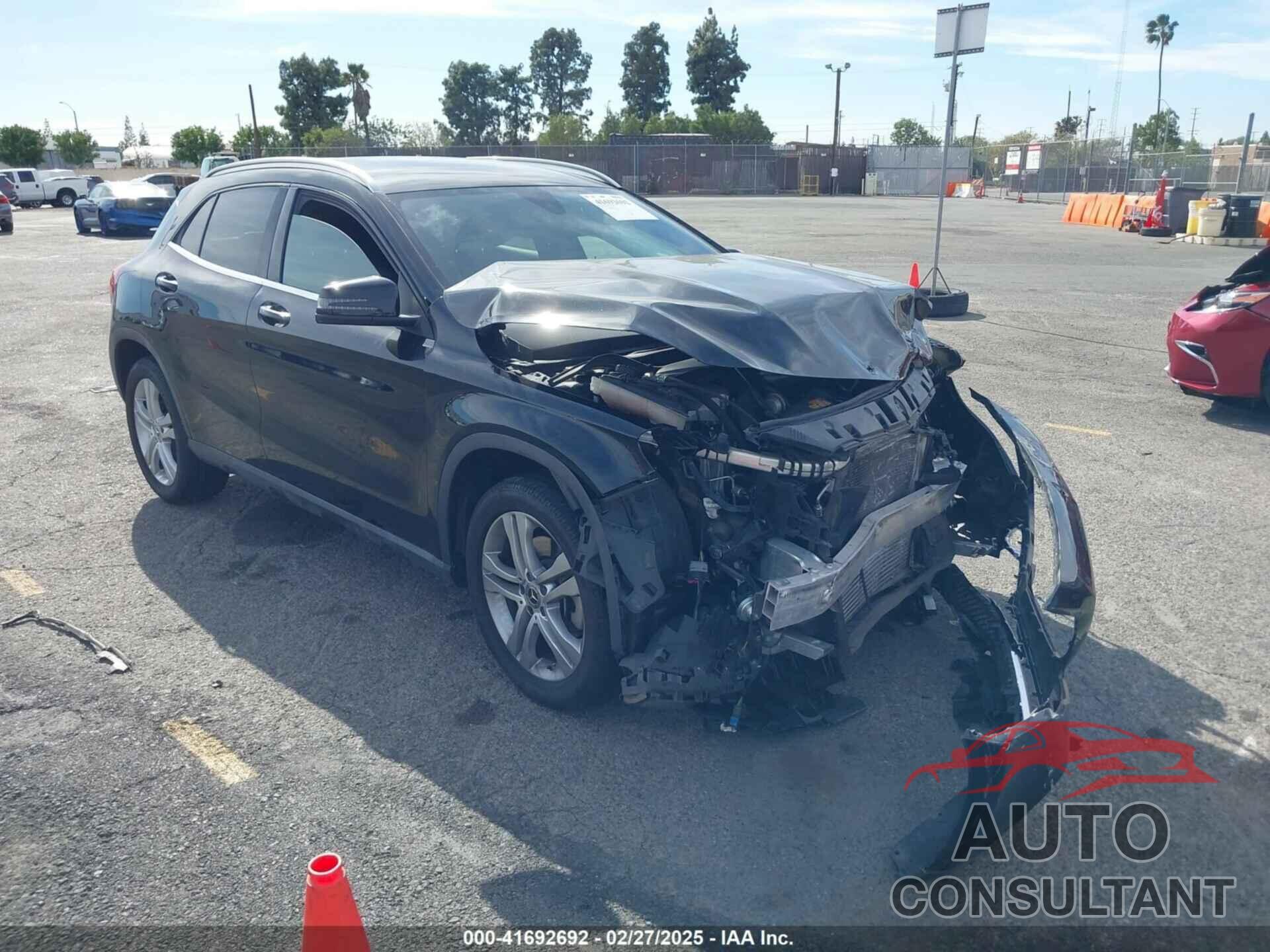 MERCEDES-BENZ GLA 250 2019 - WDCTG4EB4KU016590
