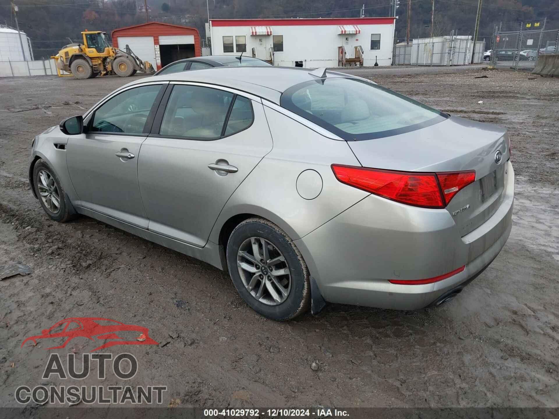 KIA OPTIMA 2011 - KNAGM4A75B5160061