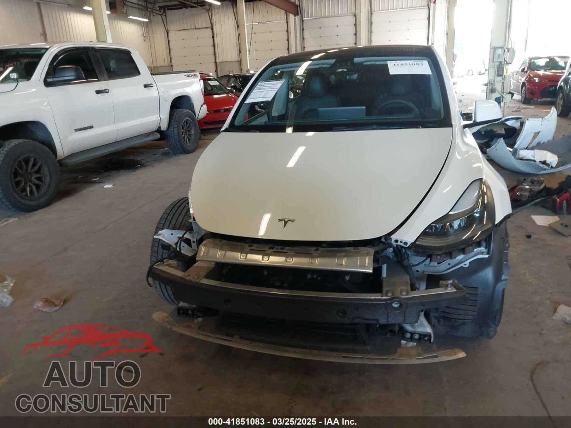 TESLA MODEL Y 2021 - 5YJYGDEF4MF263473