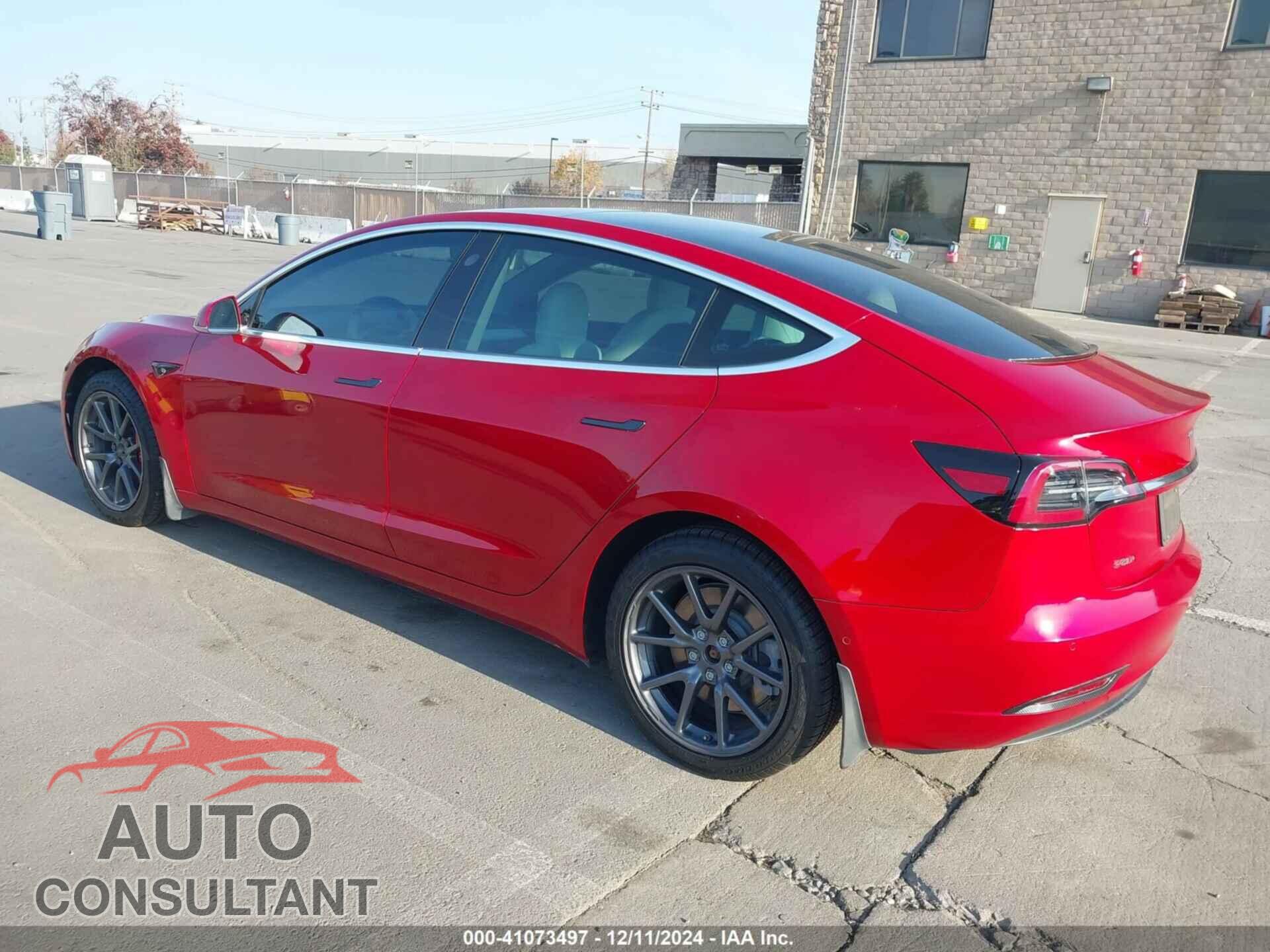 TESLA MODEL 3 2019 - 5YJ3E1EB2KF390862