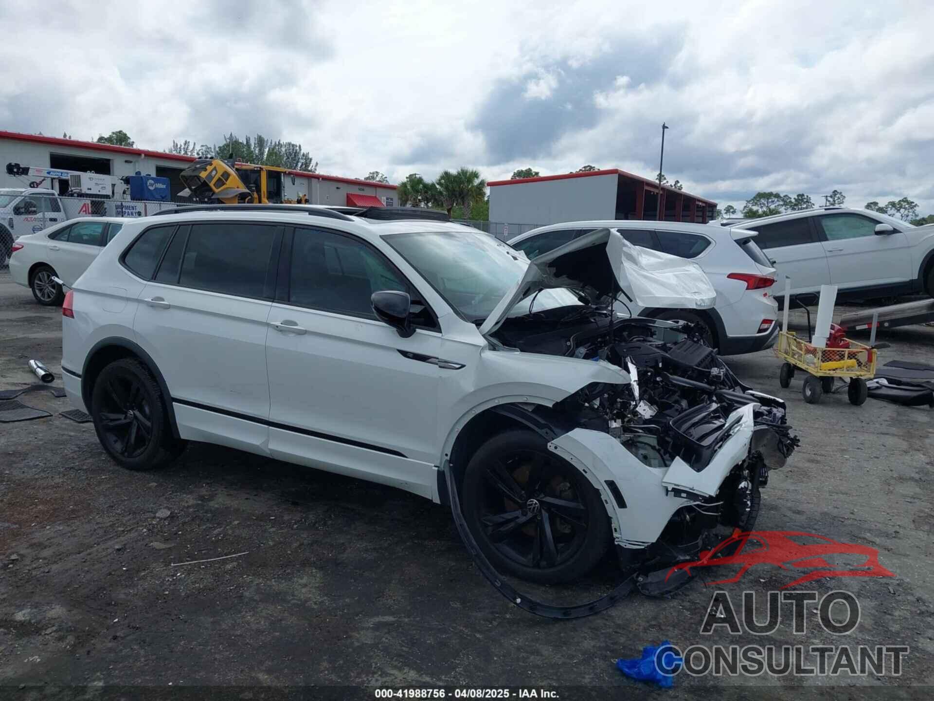 VOLKSWAGEN TIGUAN 2023 - 3VVCB7AX4PM122929