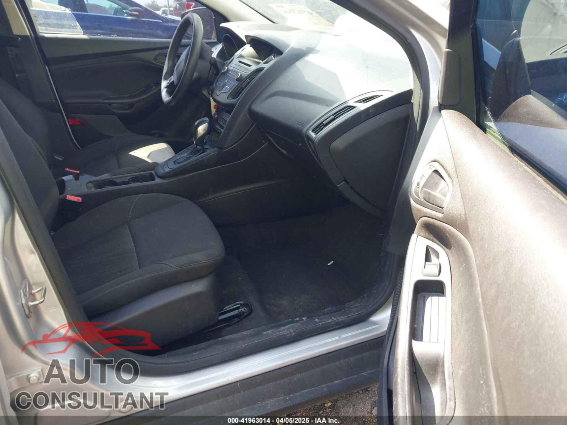 FORD FOCUS 2016 - 1FADP3E25GL302195