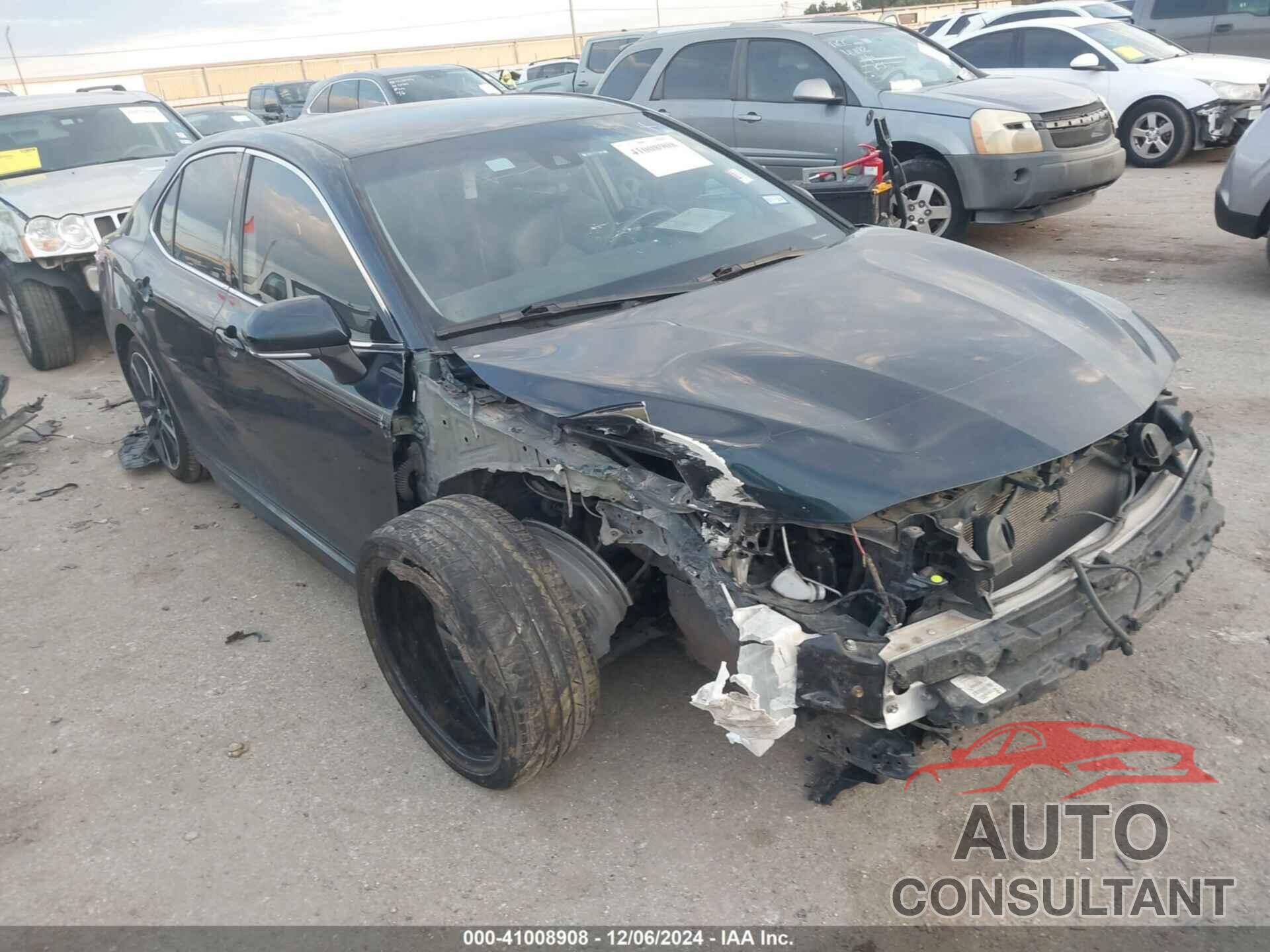 TOYOTA CAMRY 2018 - 4T1B61HK8JU648890