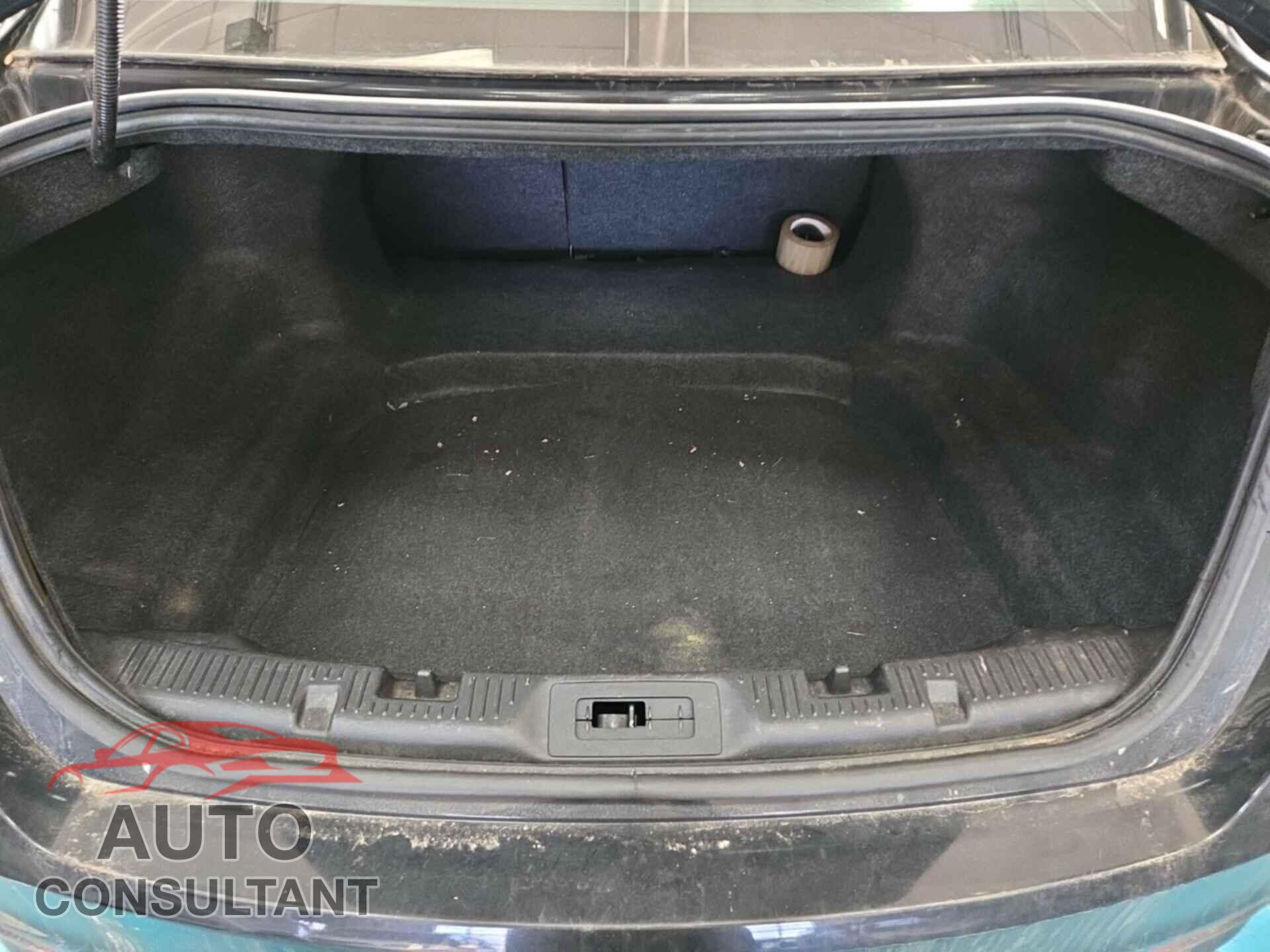 FORD TAURUS 2013 - 1FAHP2E80DG109151