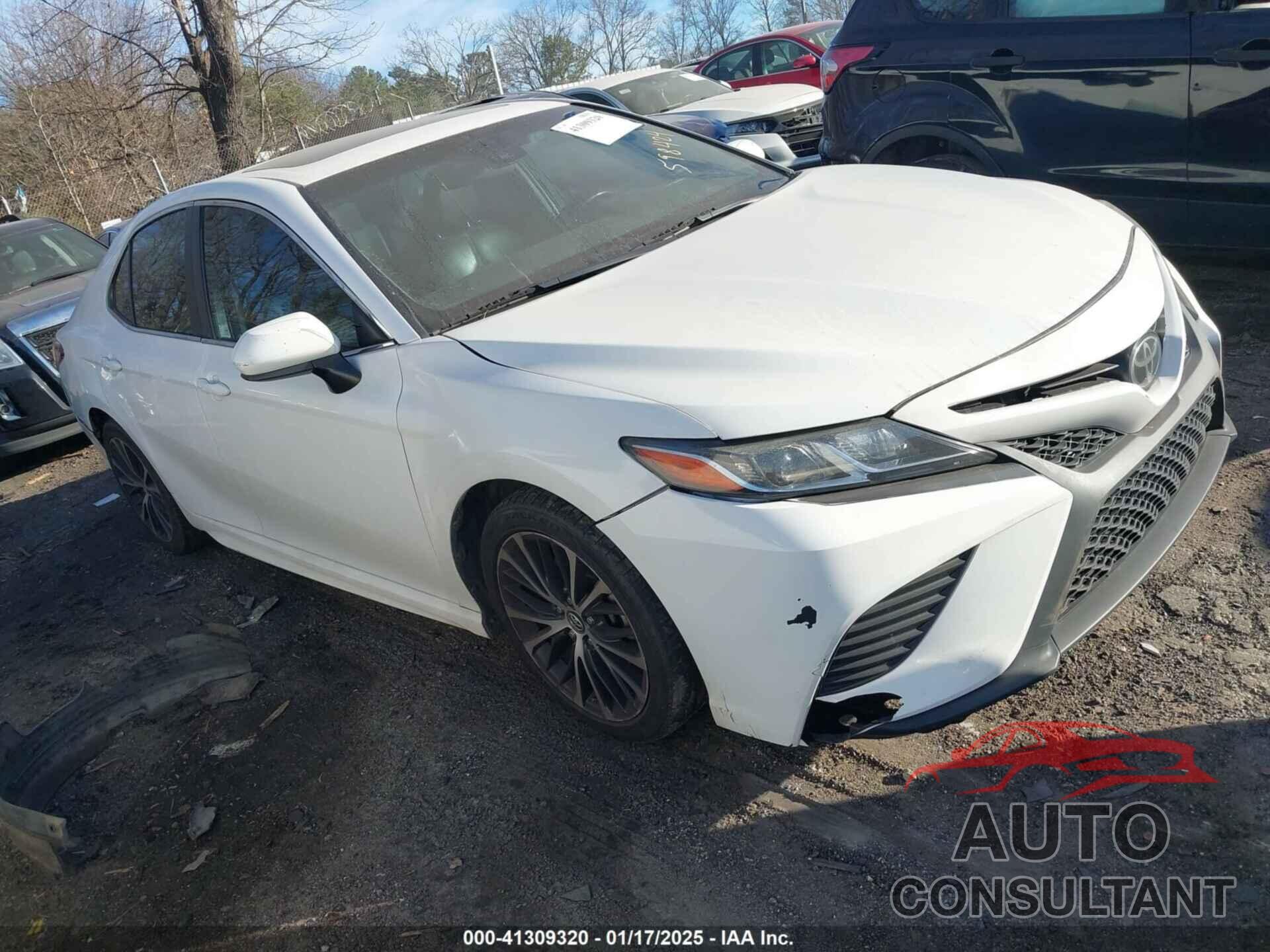 TOYOTA CAMRY 2018 - 4T1B11HK4JU598424